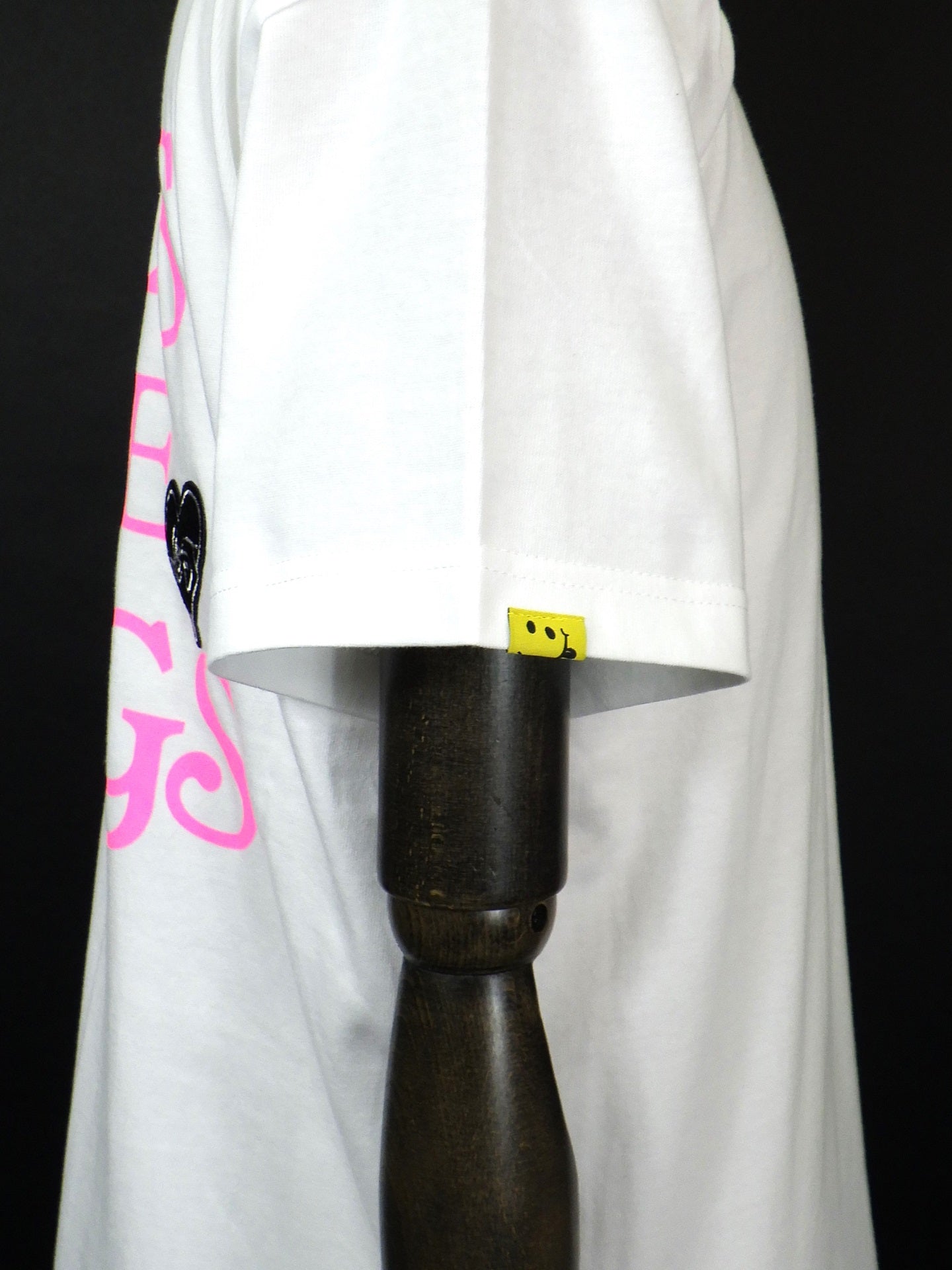 STUD MUFFIN "GIRLS ARE DRUGS"EXCLUSIVEカットソー 514-02799-WH