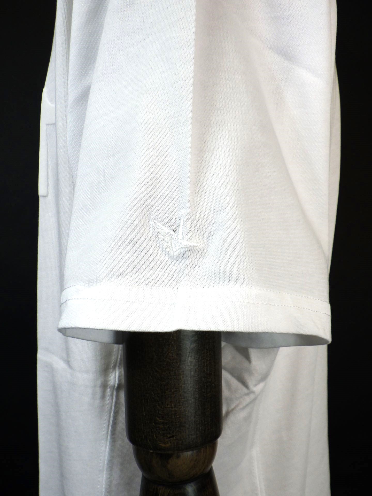 1PIU1UGUALE3 RELAX ビッグロゴインバーテッドTシャツ UST-25063-WH