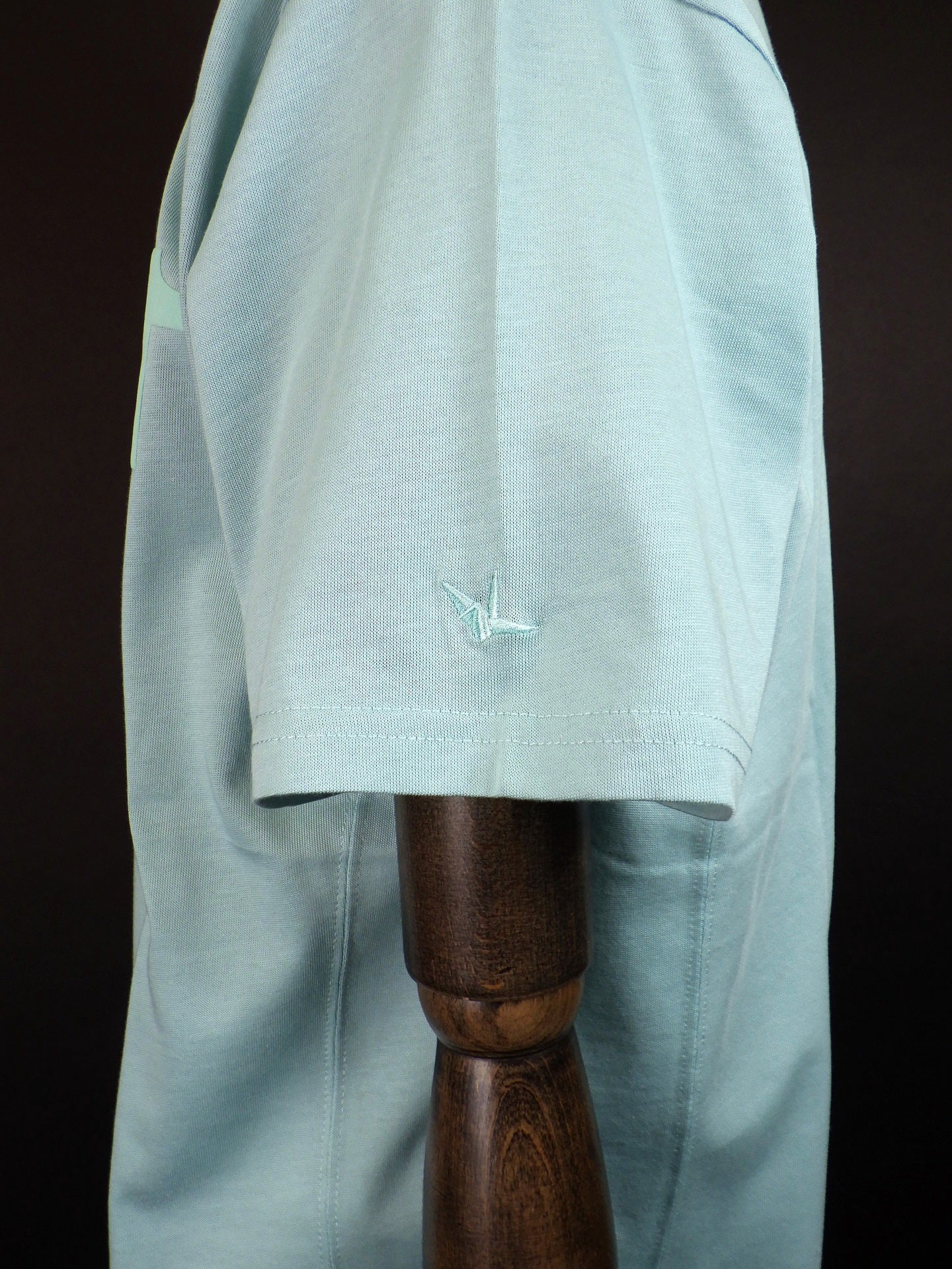 1PIU1UGUALE3 RELAX ビッグロゴインバーテッドTシャツ UST-25063-SAX