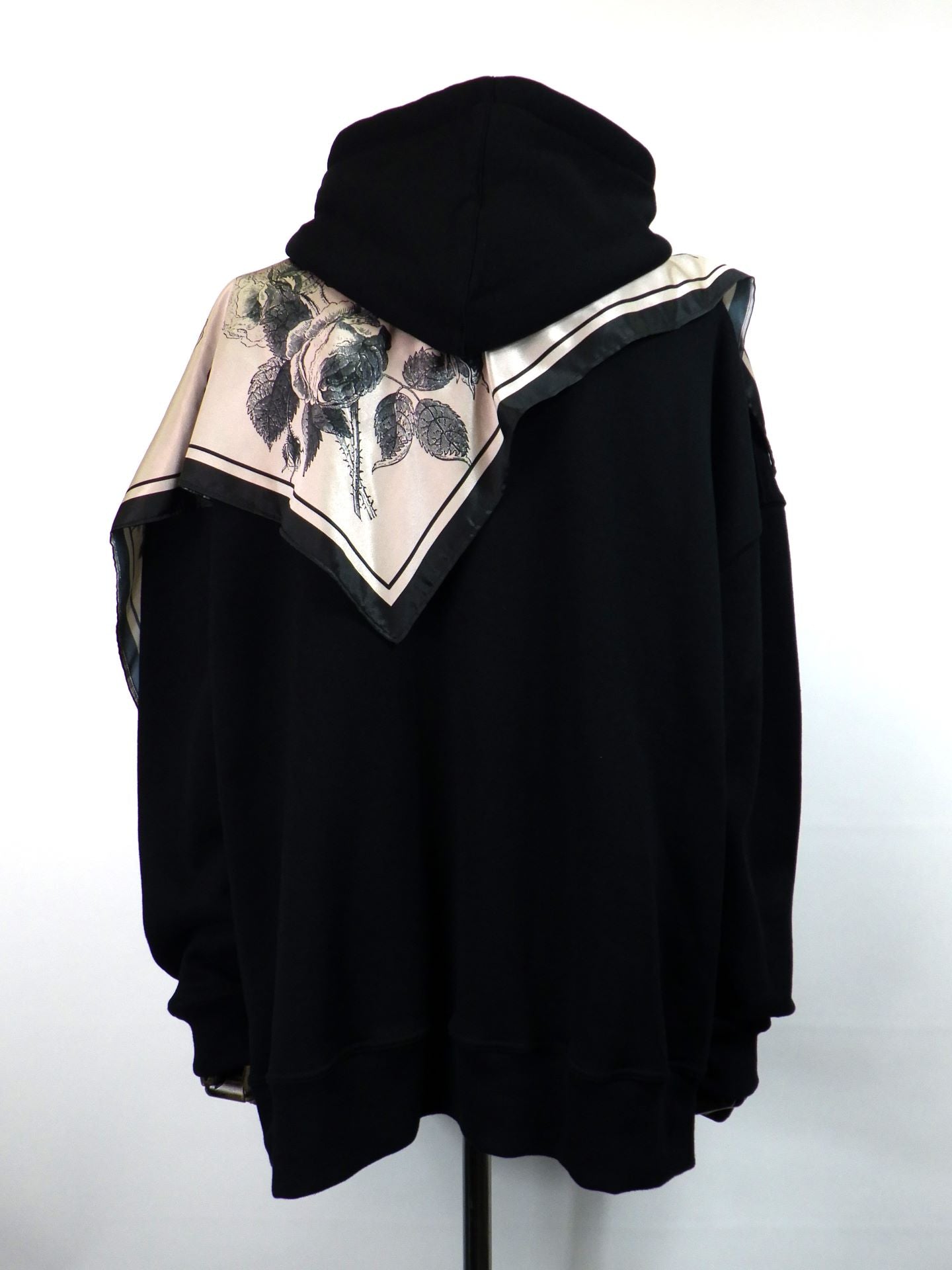 disemBySiiK スカーフドッキングフーディー 25AW037BK-2