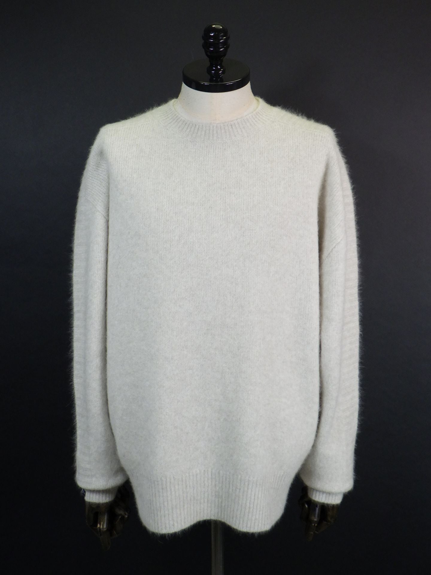 DELUXE キティエンパイアセーター 25AD3216-GRY