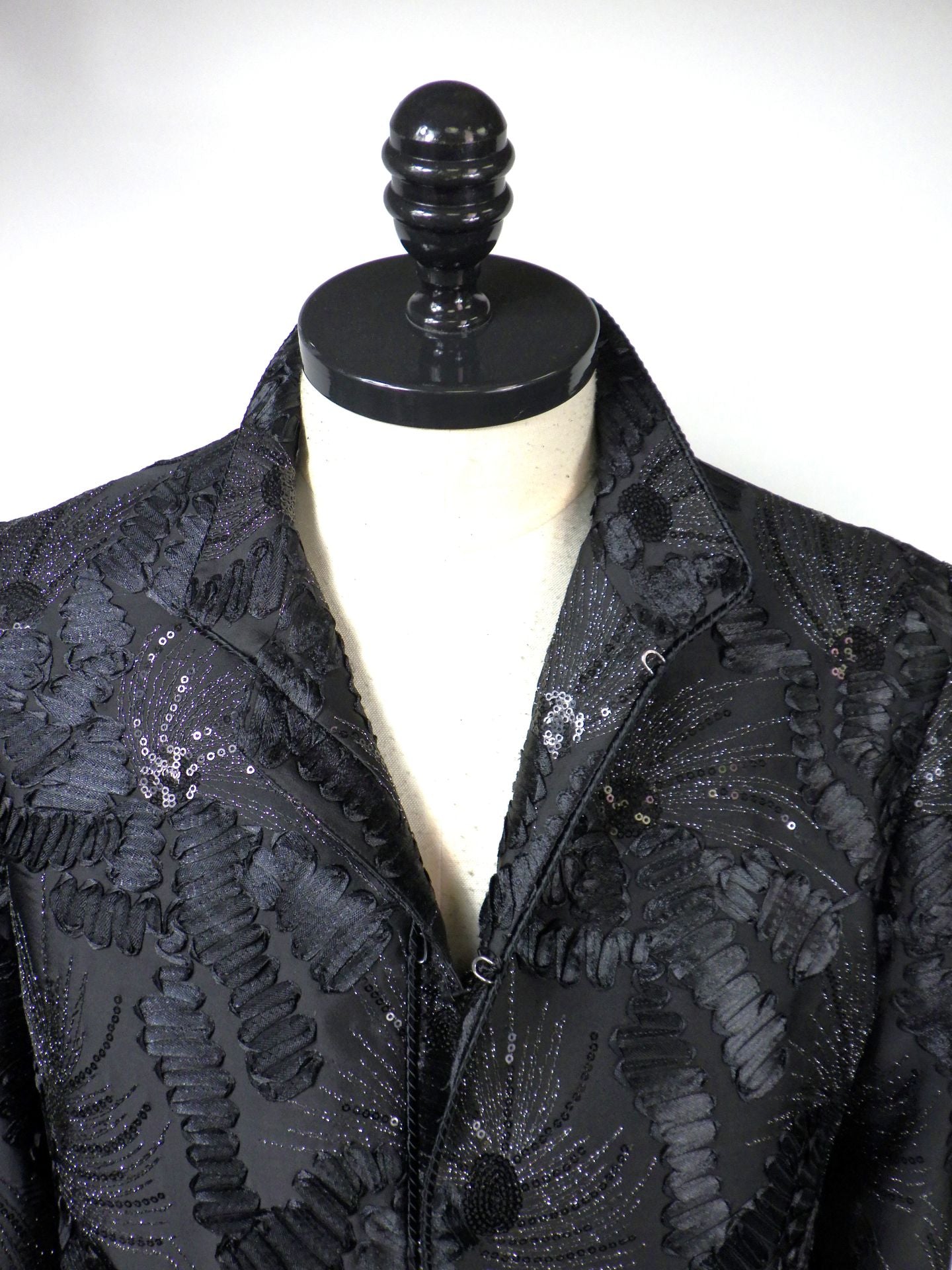 SOS TE NUTO リボンエンブロイダリーサテンスタンドカラージャケット 2613Z02