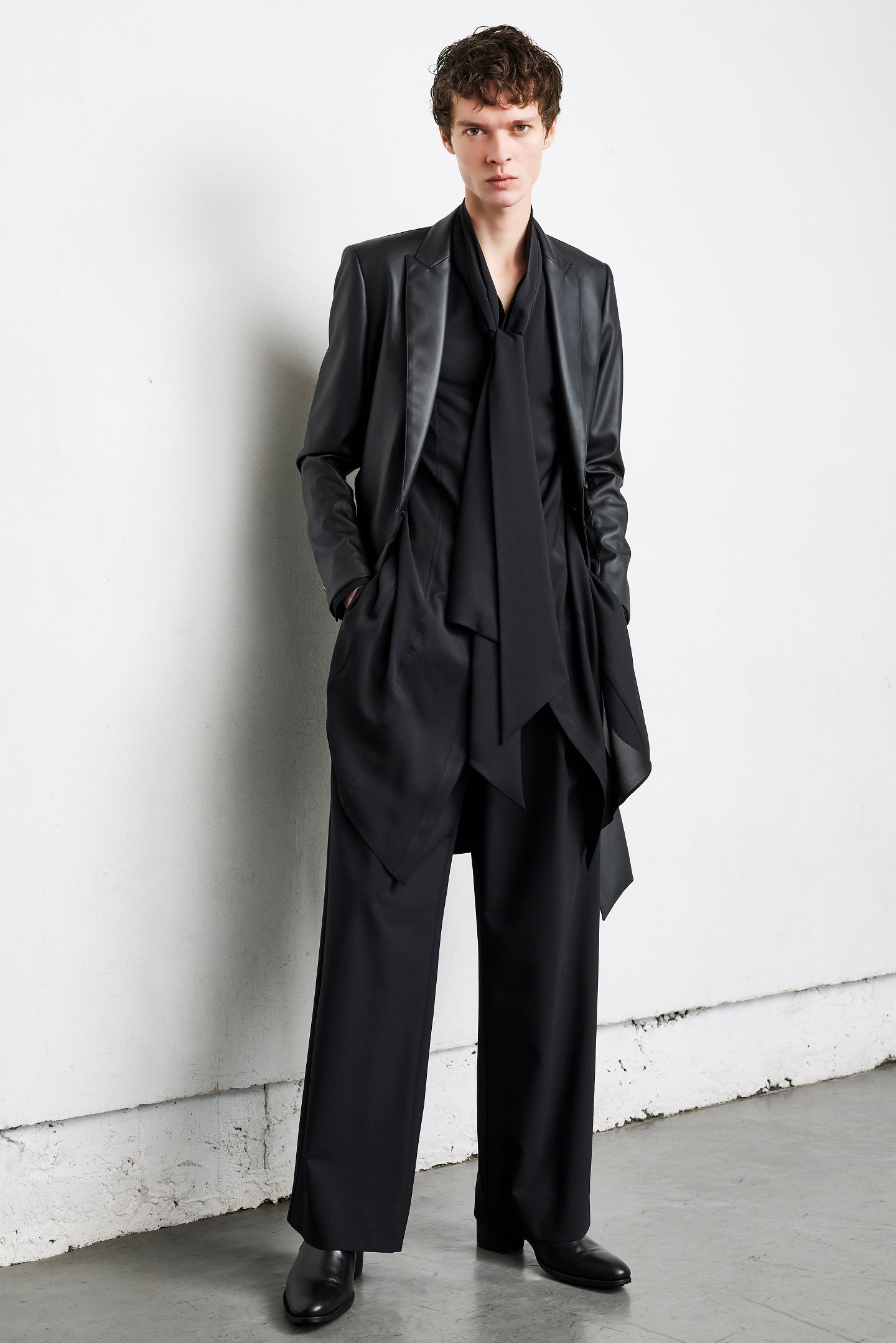 SOS TE NUTO エコレザーロングジャケット 2513003