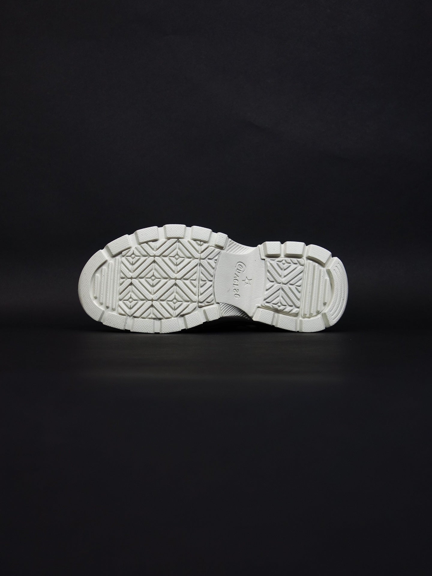 ウルトラ　Ｃ ALL STAR (R) TREKWAVE SANDAL OX – Kinetics（キネティクス