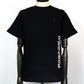 1PIU1UGUALE3 RELAX　バーチカルエンブロイディー半袖Tシャツ　UST-25073-BK