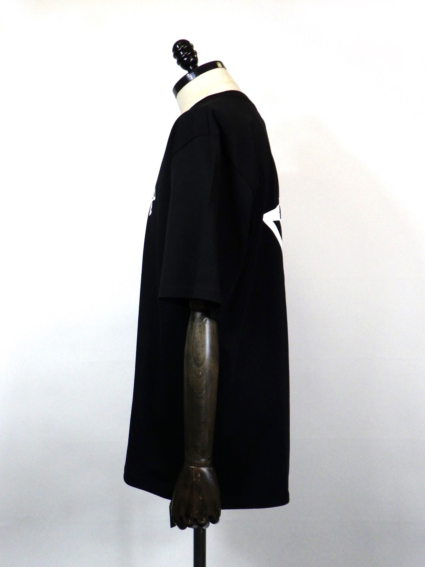 ANREALAGE　WIND AZ ロゴTシャツ　AZ251CC1039-BK