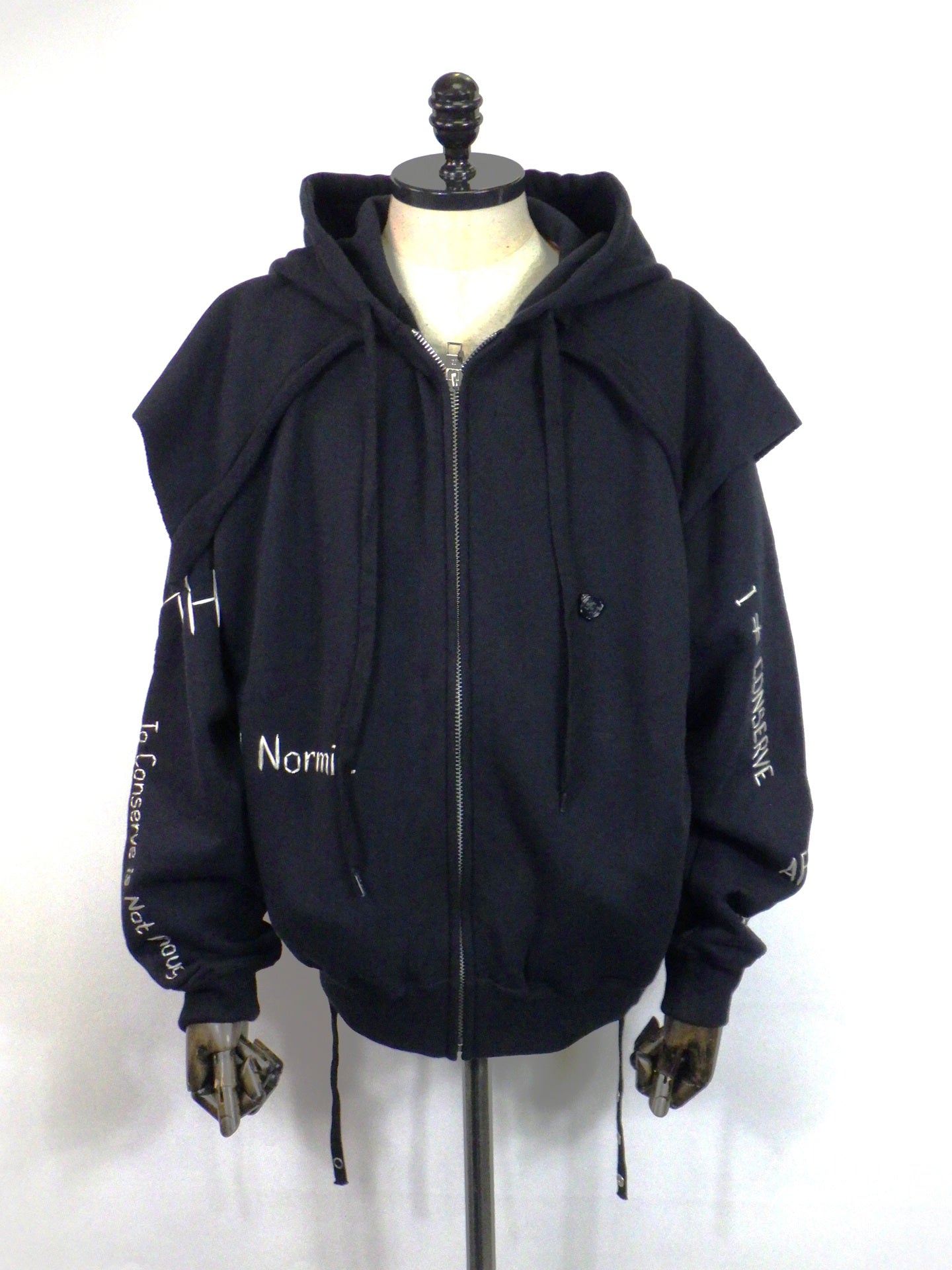 SEVESKIG　I Normie Zip Hoodie　SW-SV-NRA-1001-BK
