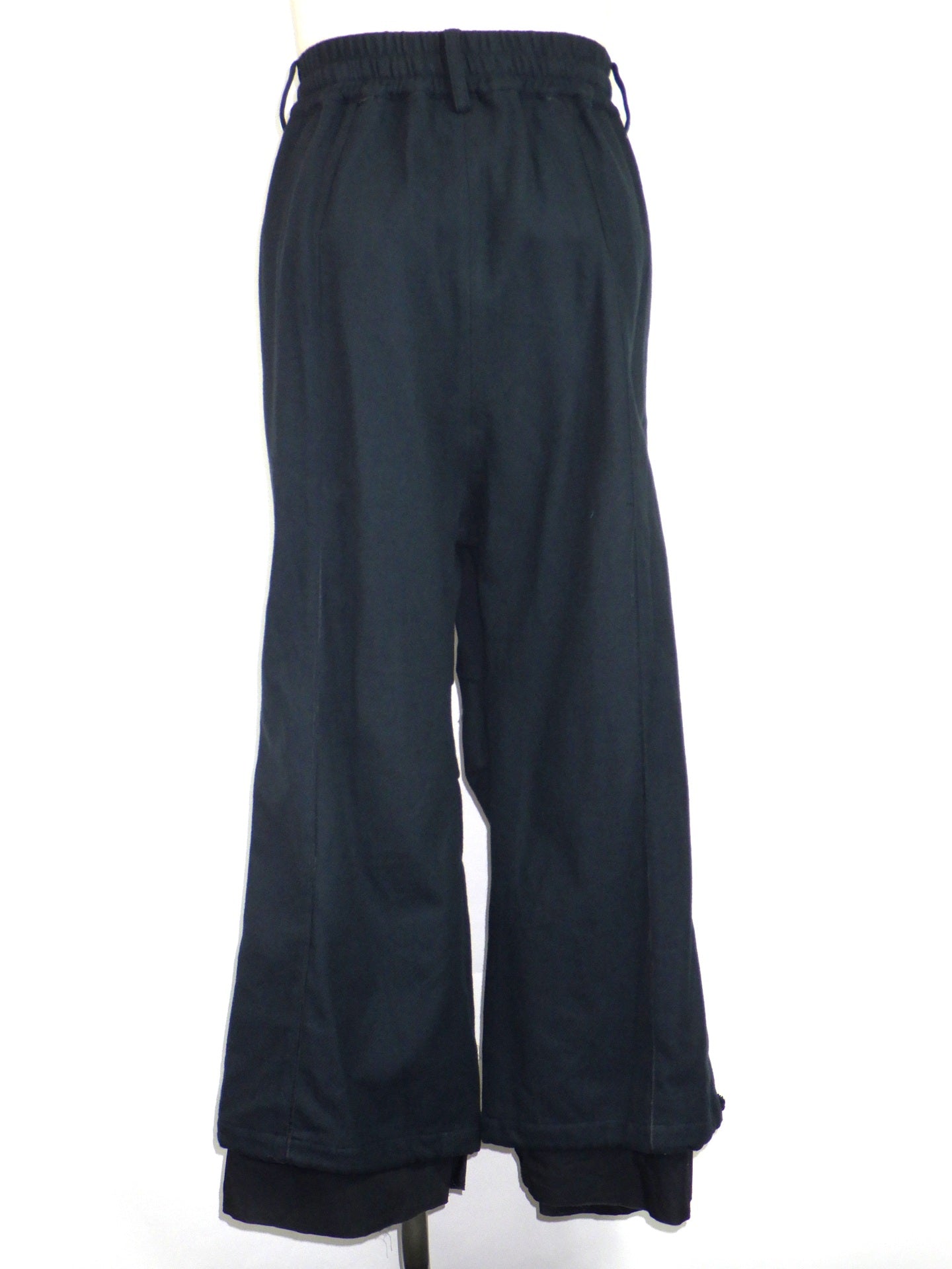 prasthana　brushed twill knee tuck pants　P-2303002A-D.NV