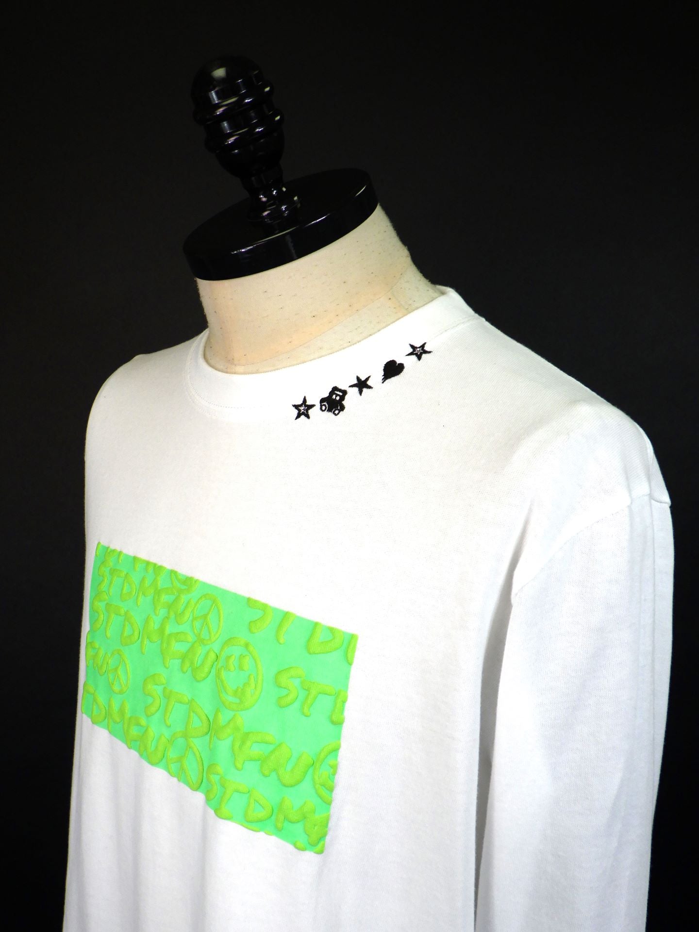 STUD MUFFIN　コットン天竺 ボックスロゴ発泡プリントLS Tシャツ　524-02817-WH