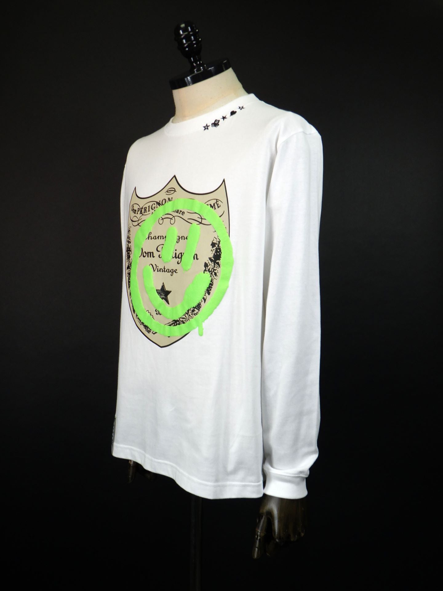 STUD MUFFIN　コットン天竺 ラベルスマイル発泡プリントLS Tシャツ　524-02819-WH