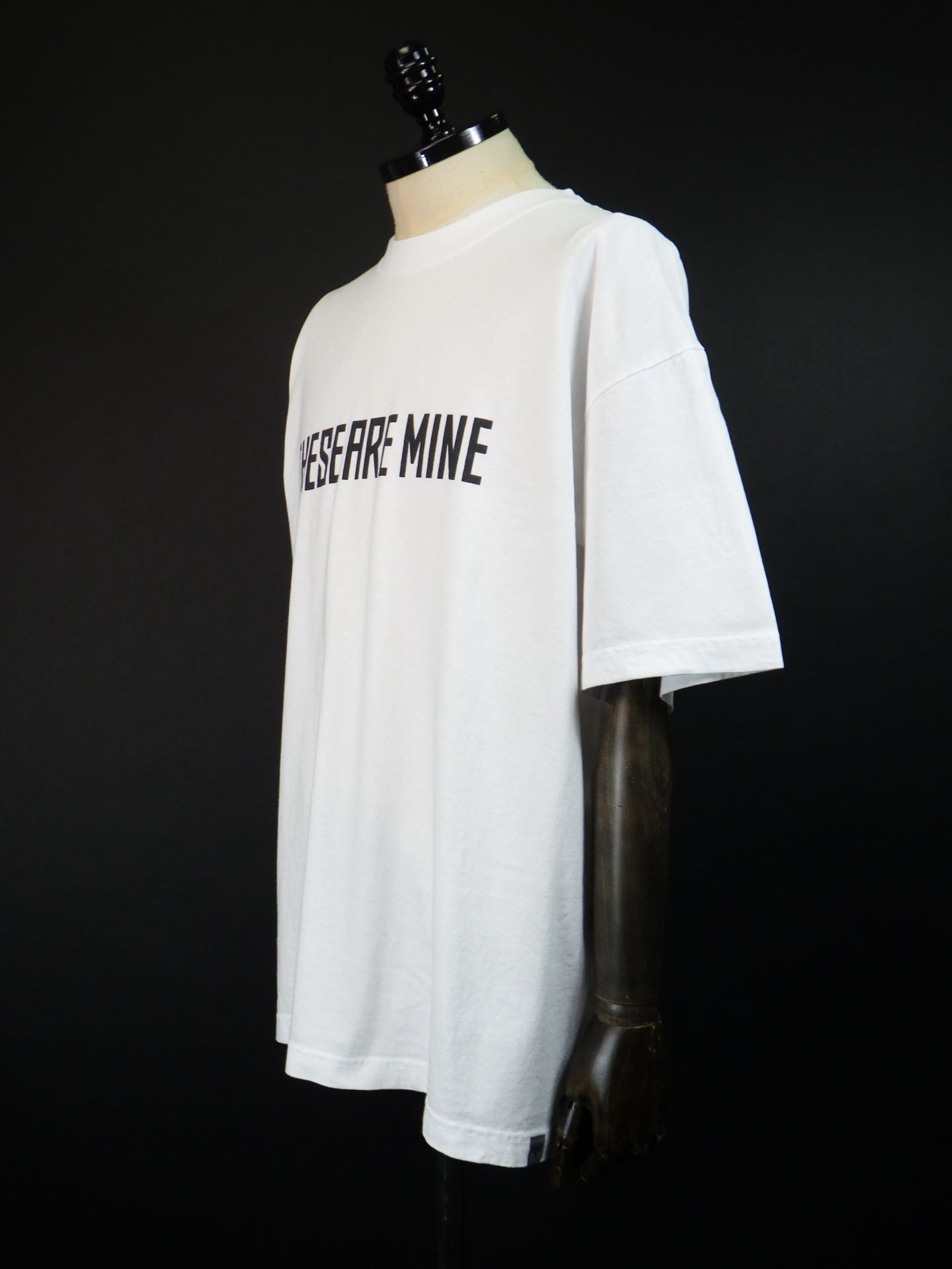 DELUXE　DELUXE x MINE USA フィロソフィーハーフカットソー　25SD2682-WH