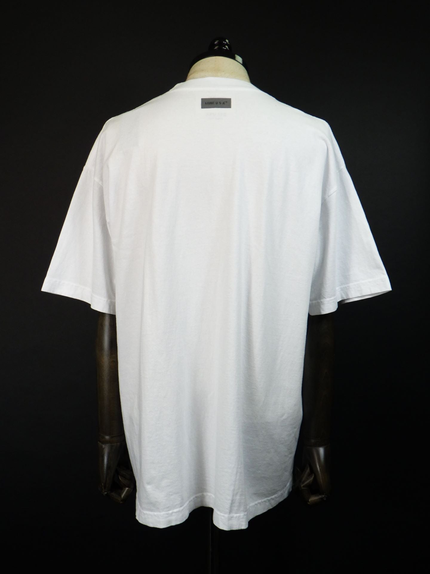 DELUXE　DELUXE x MINE USA フィロソフィーハーフカットソー　25SD2682-WH