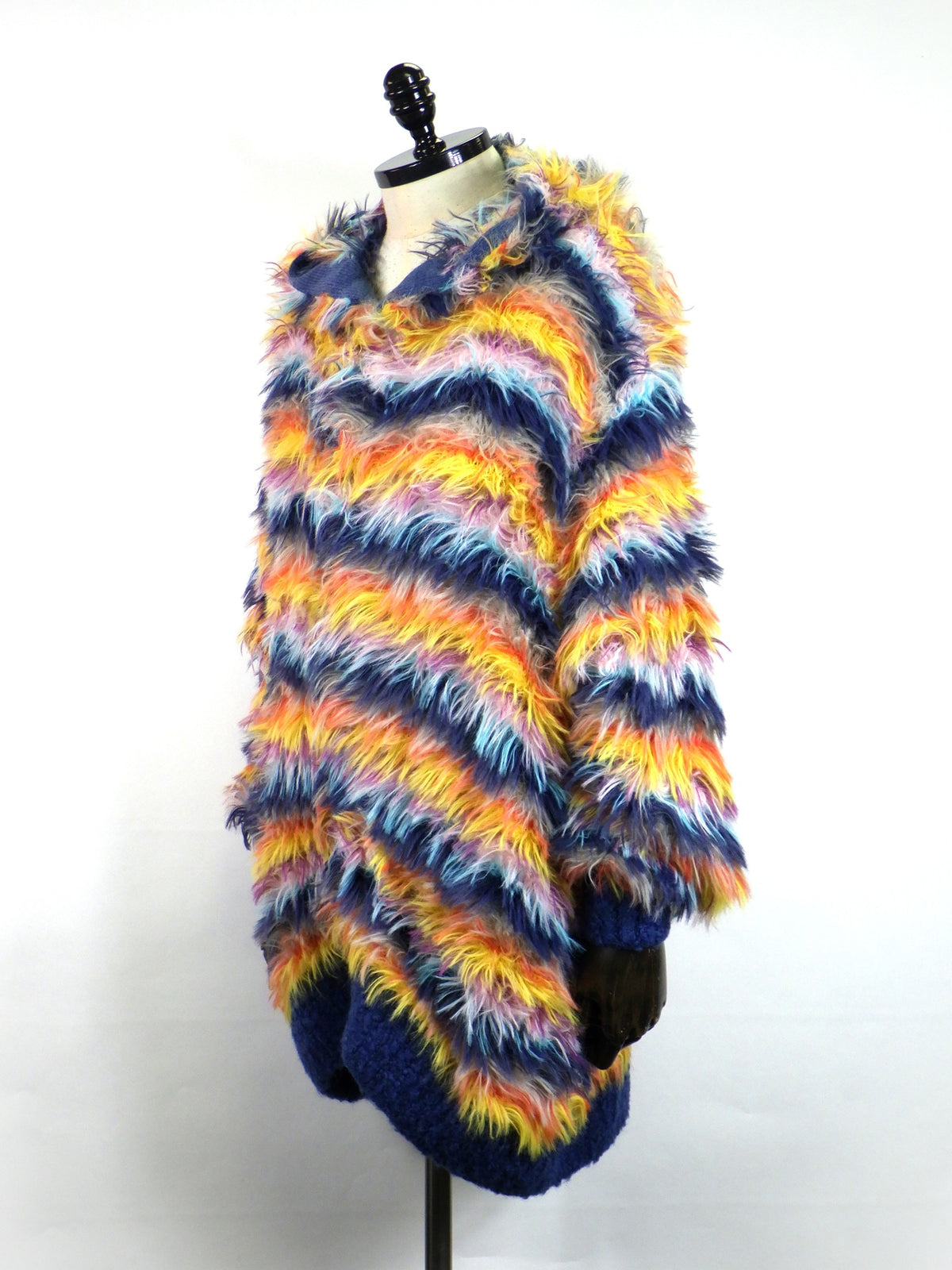 amok　MULTI BORDER HOODIE KNIT　262032-MULTI