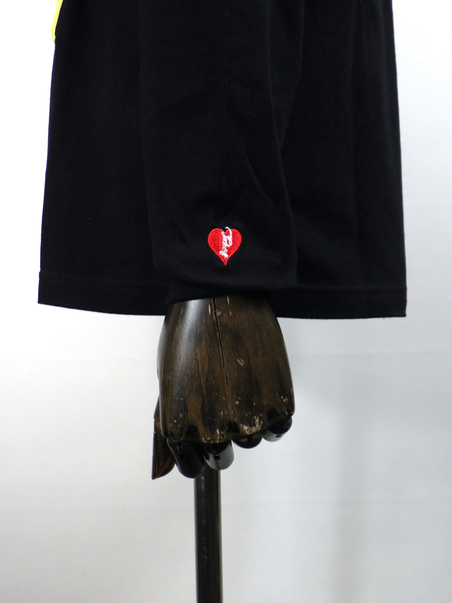 STUD MUFFIN　コットン天竺 PEACE AFTER DEATH&クロスパッチワーク LS Tシャツ　524-02820-BK