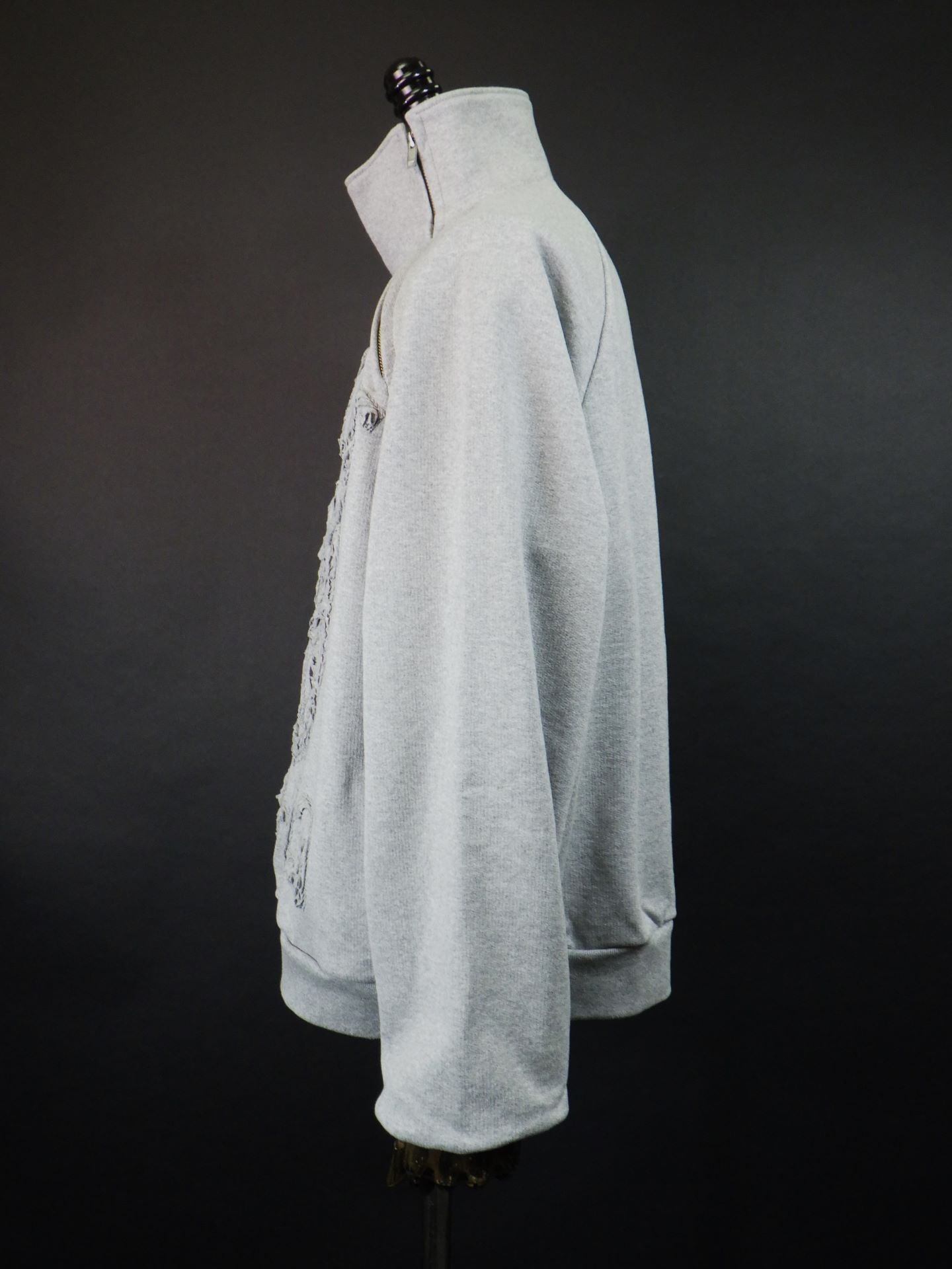 TAAKK　エンブロイダリースウェットシャツ　TA25AW-JR089-GRY