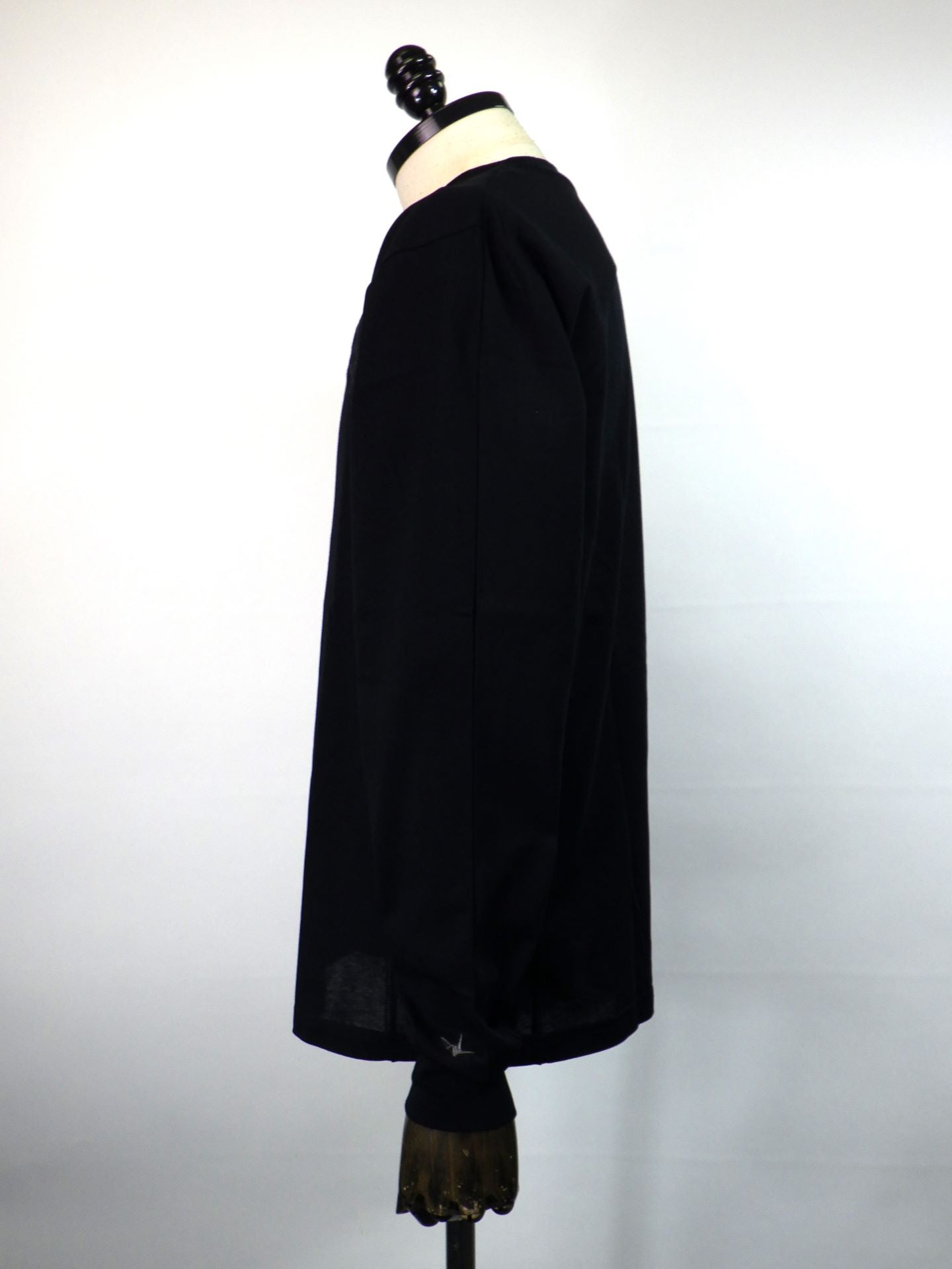 1PIU1UGUALE3 RELAX　リバーシングロゴロングTシャツ　UST-25133-BK