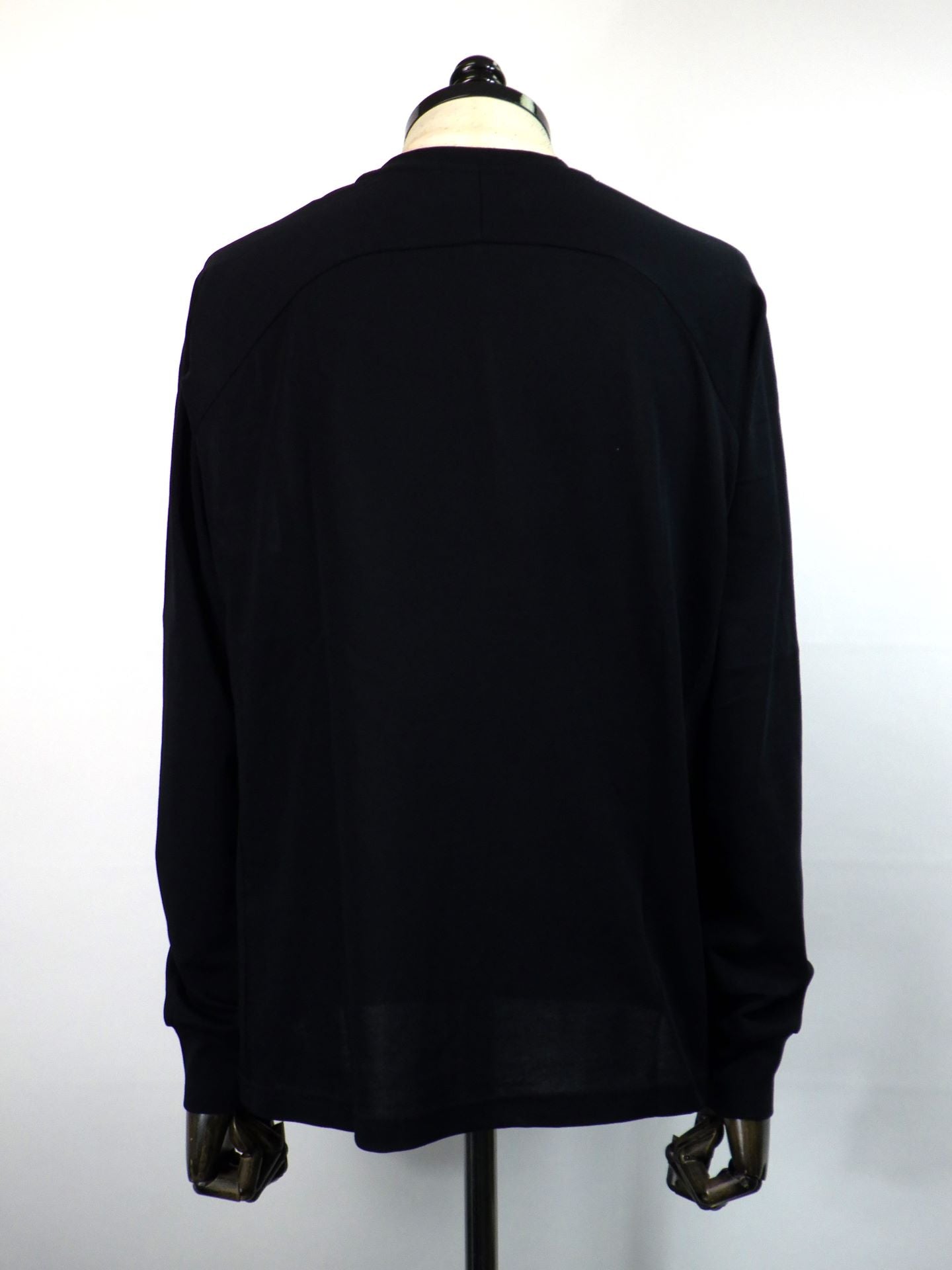 1PIU1UGUALE3 RELAX　リバーシングロゴロングTシャツ　UST-25133-BK