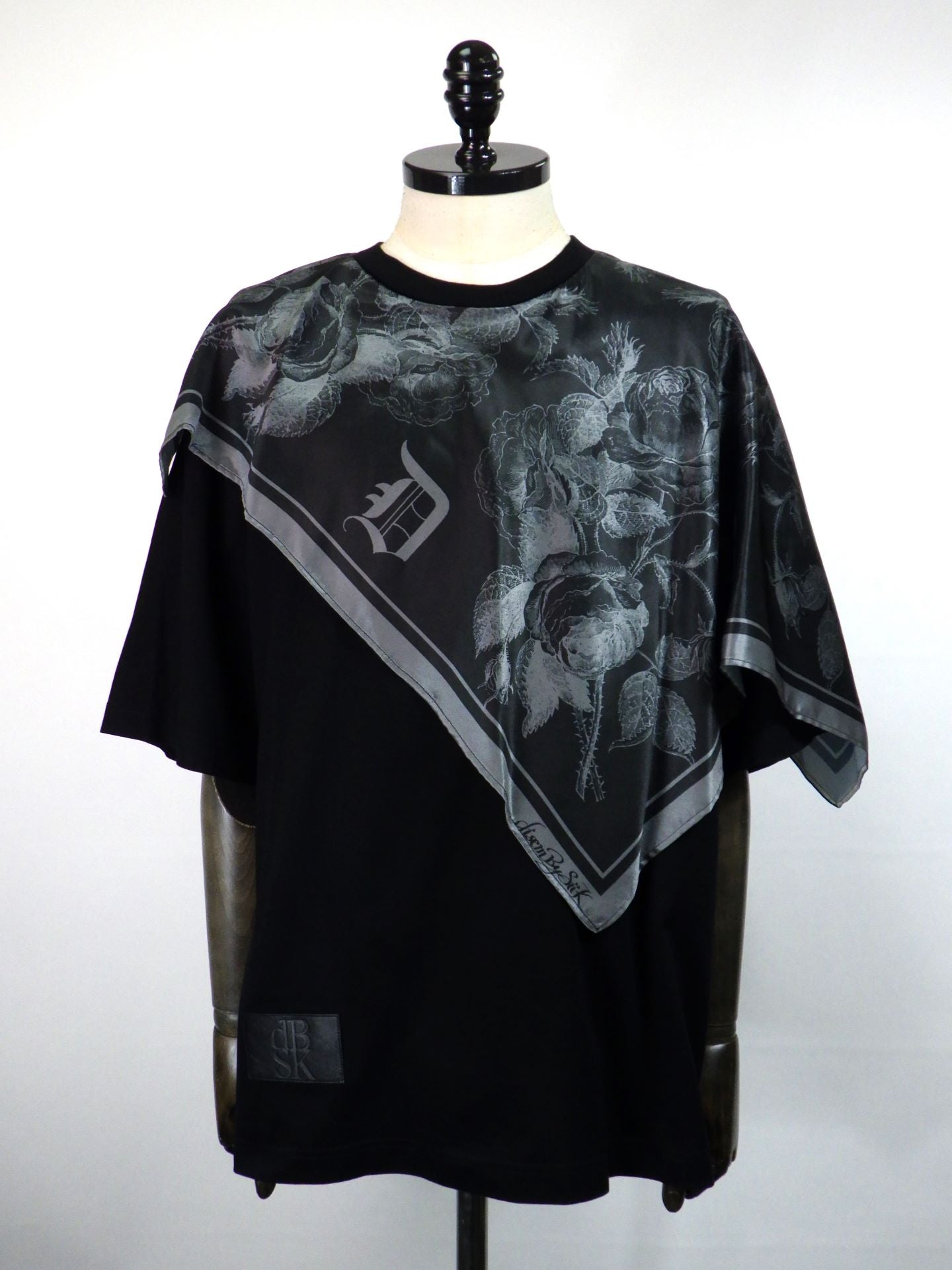 disemBySiiK　スカーフドッキングTシャツ　25AW038BK-2