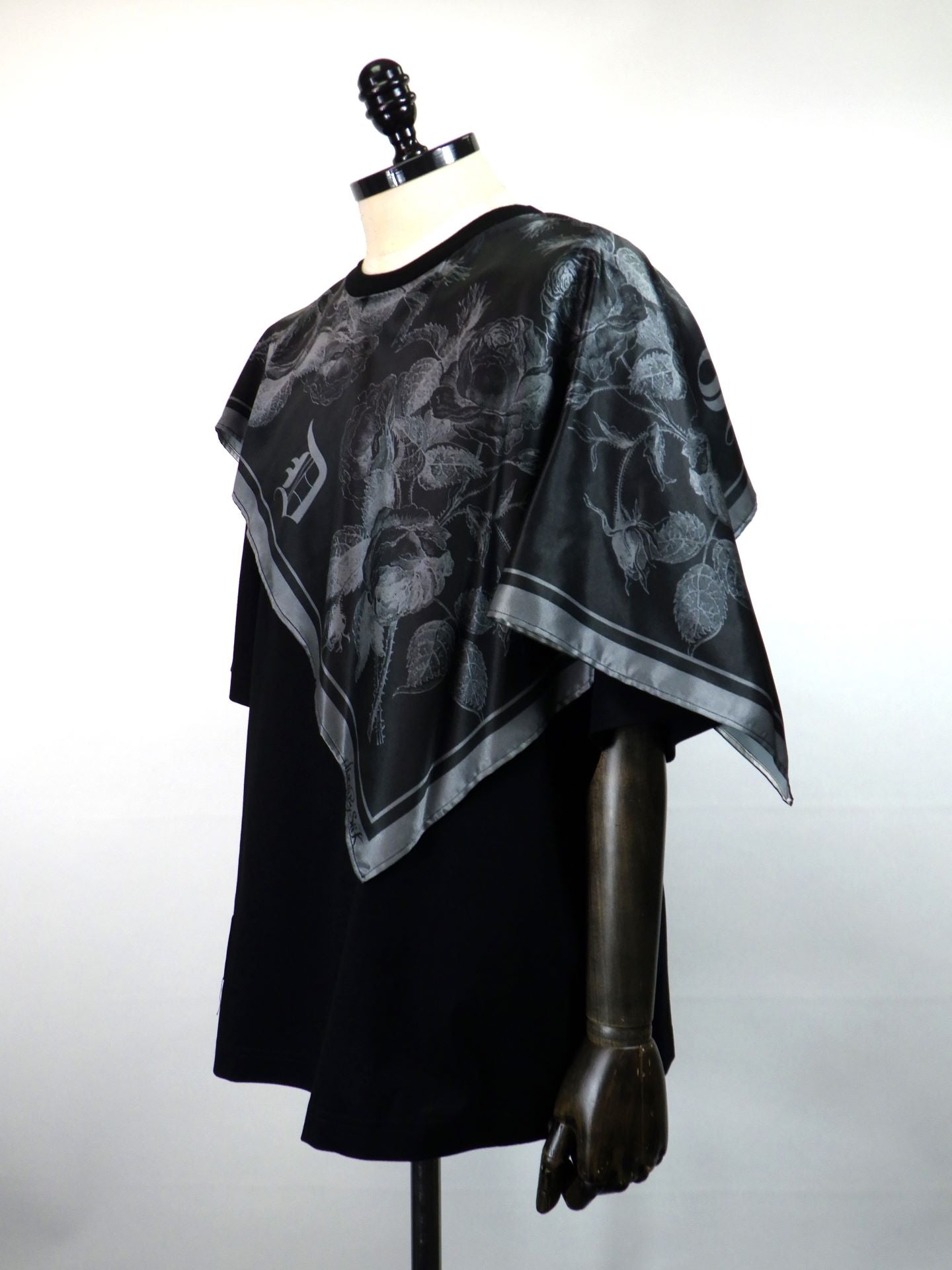 disemBySiiK　スカーフドッキングTシャツ　25AW038BK-2