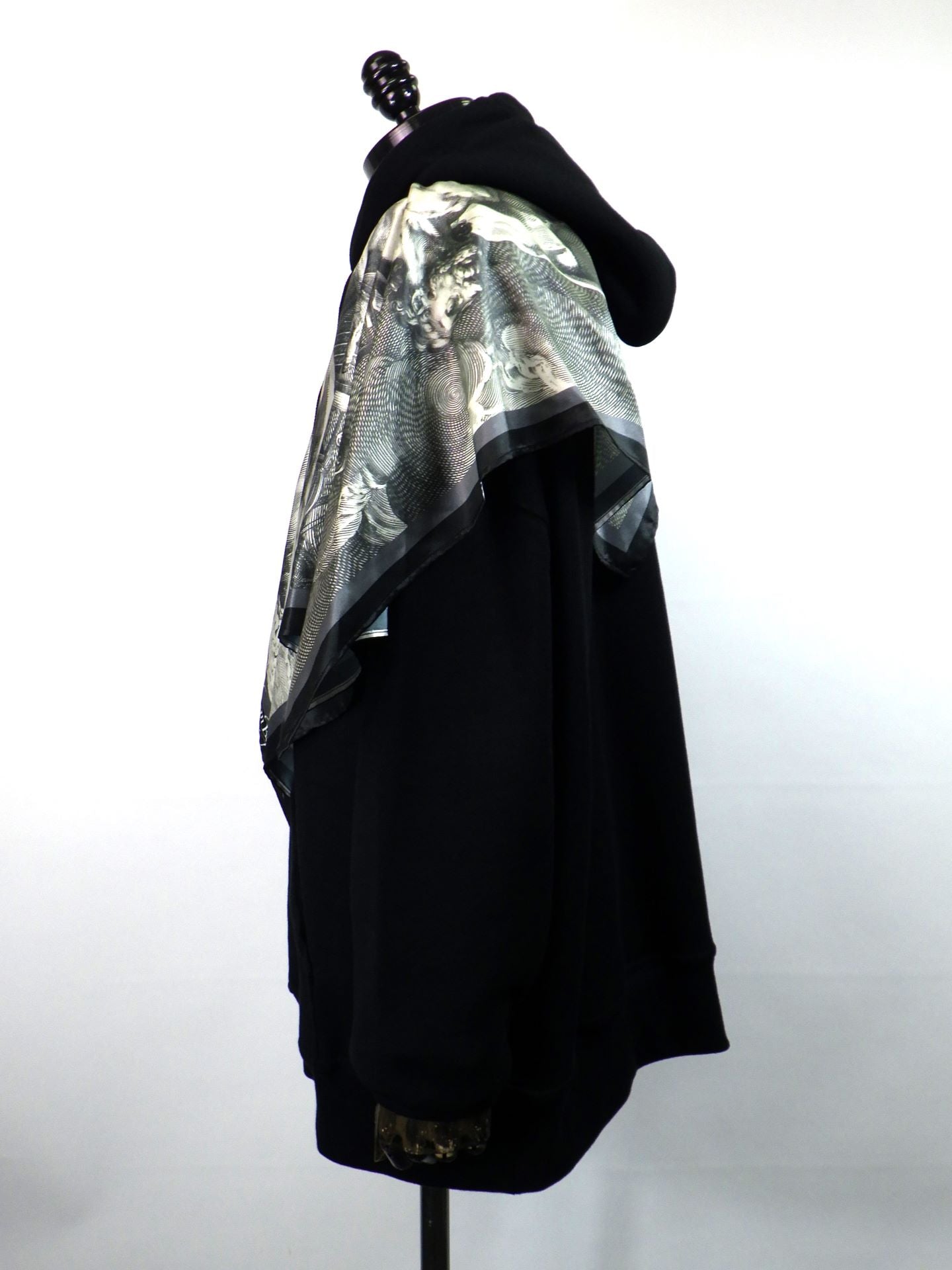 disemBySiiK　スカーフドッキングフーディー　25AW037BK-1