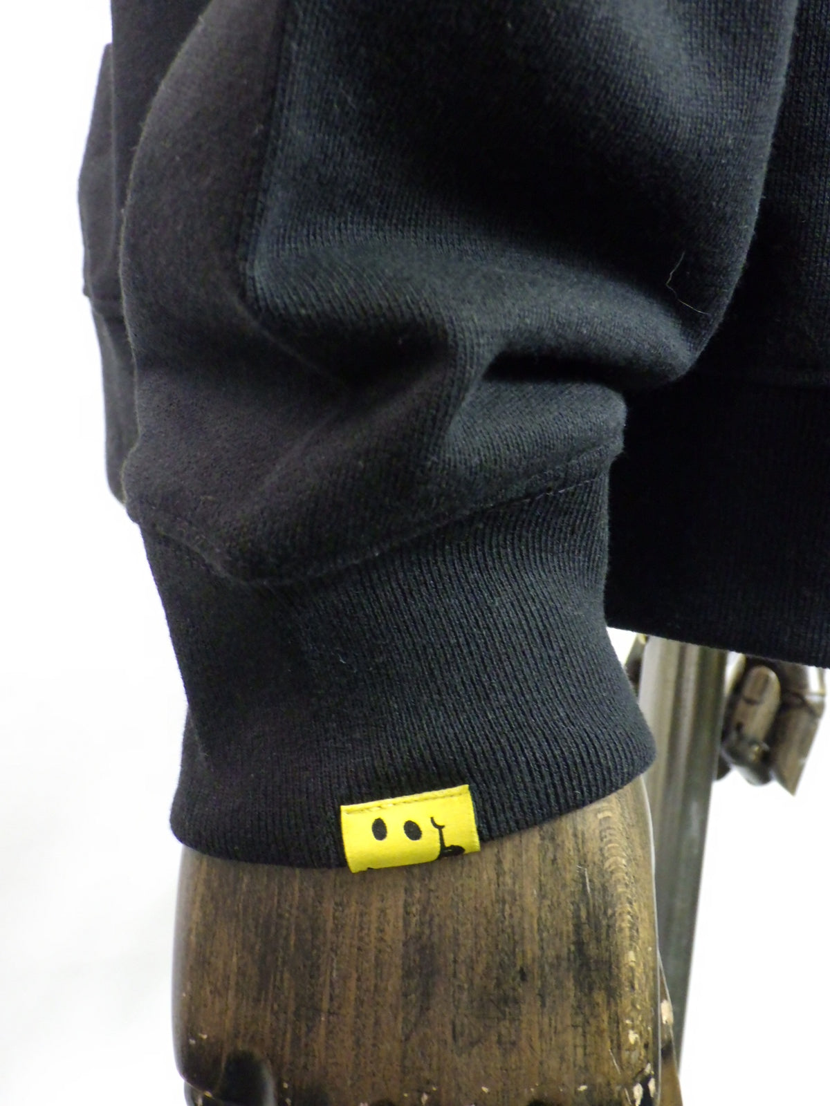 STUD MUFFIN　オーセンティックパイル ラベルプリント ボーンパッチワーク スウェットシャツ　624-02907-BK