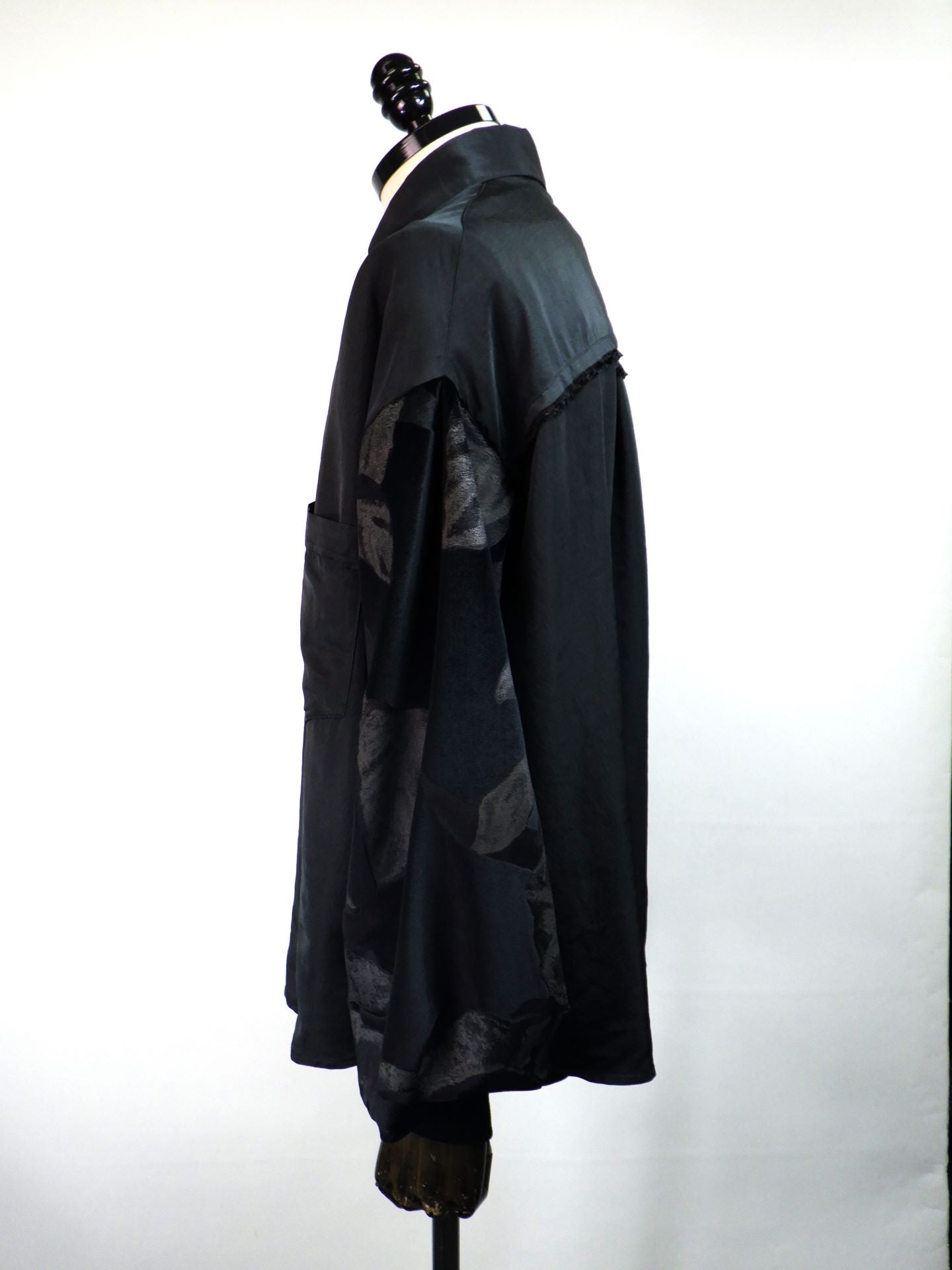 Licht Bestreben　ベロアジャージスリーブイージーシャツ　LB25AW-SH08-SPV-PVL-BK