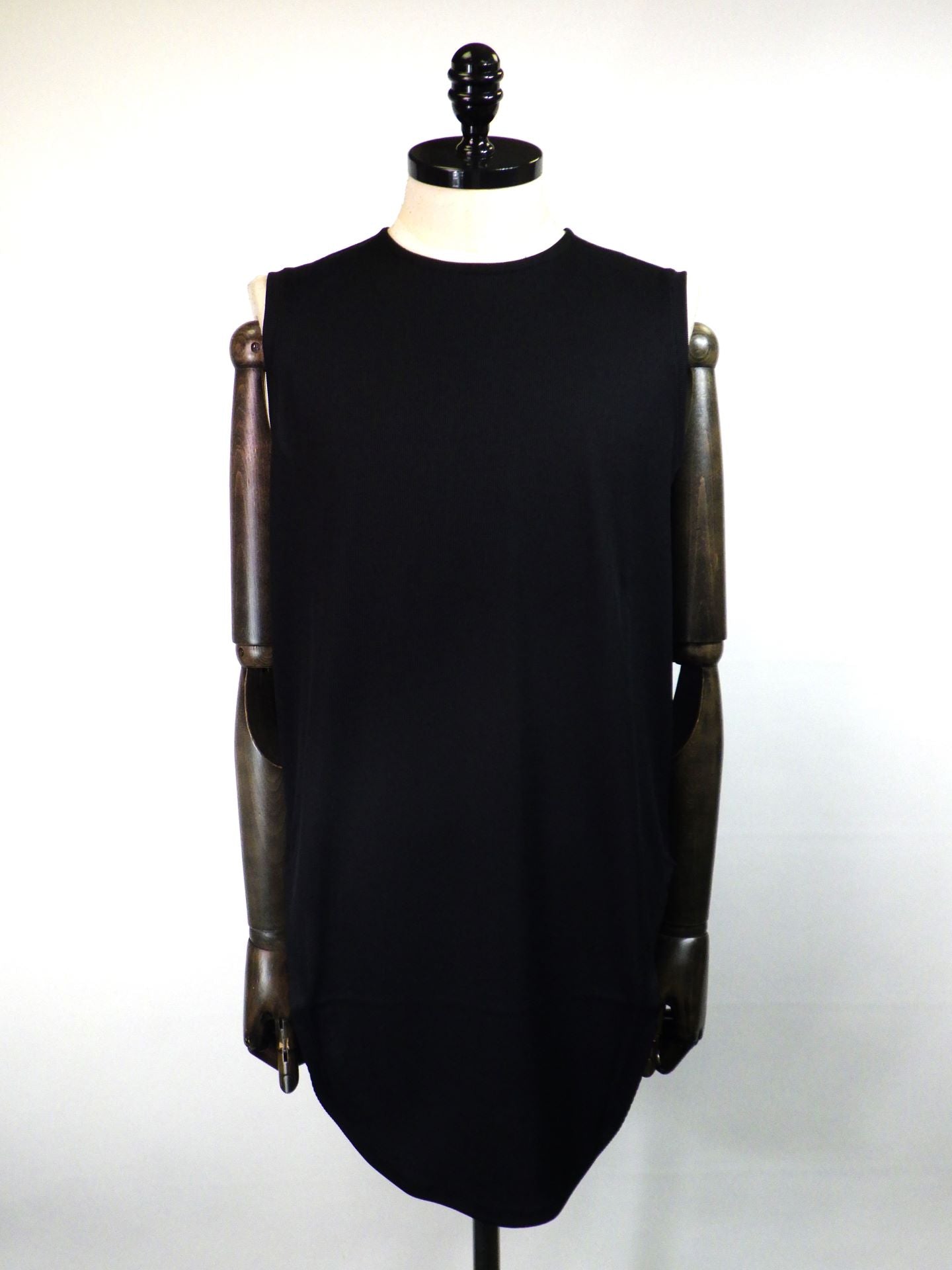 prasthana　round hem long nosleeve　P-2102001-BK
