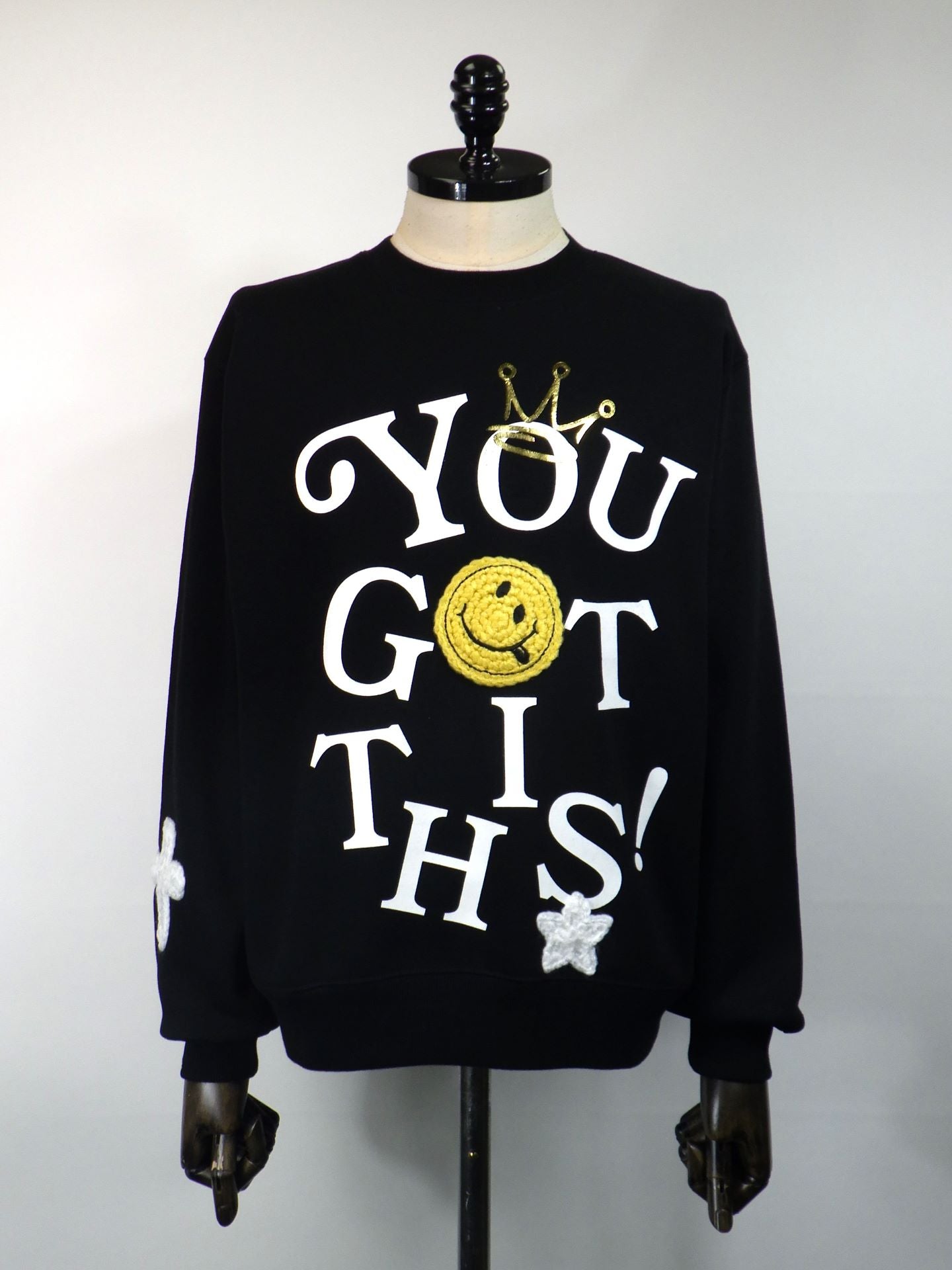 STUD MUFFIN　TC裏毛起毛 YOU GOT THIS マルチパッチワークスウェットシャツ　524-02828-BK