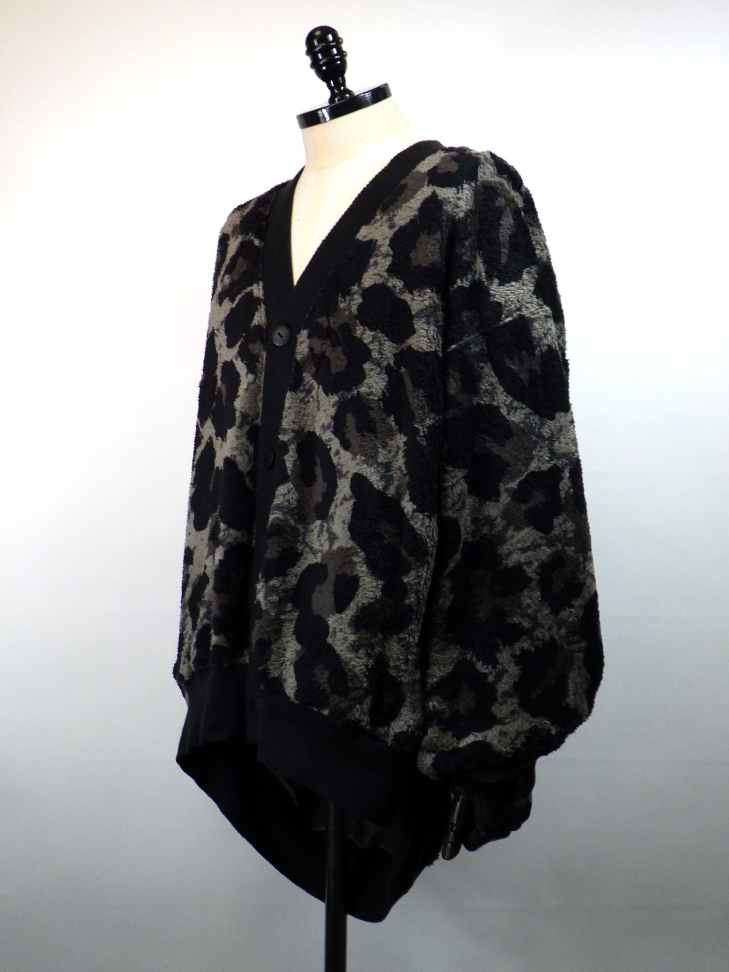 beauty:beast　Large leopard fleece cardigan　bb-34001
