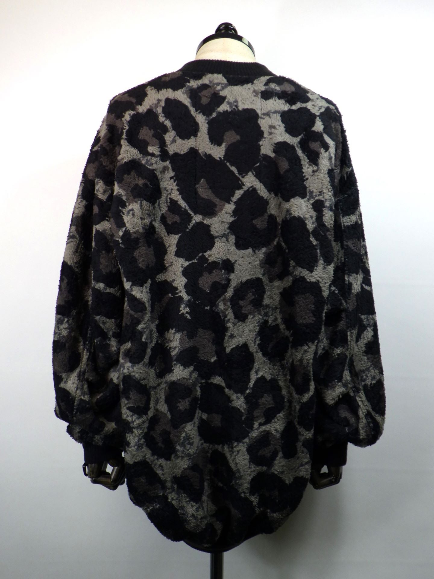 beauty:beast　Large leopard fleece cardigan　bb-34001
