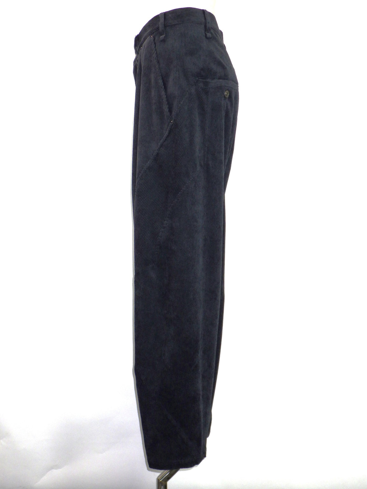 A NOVEL DAY.　STRETCH CORDUROY WIDE PANTS　474201-BK