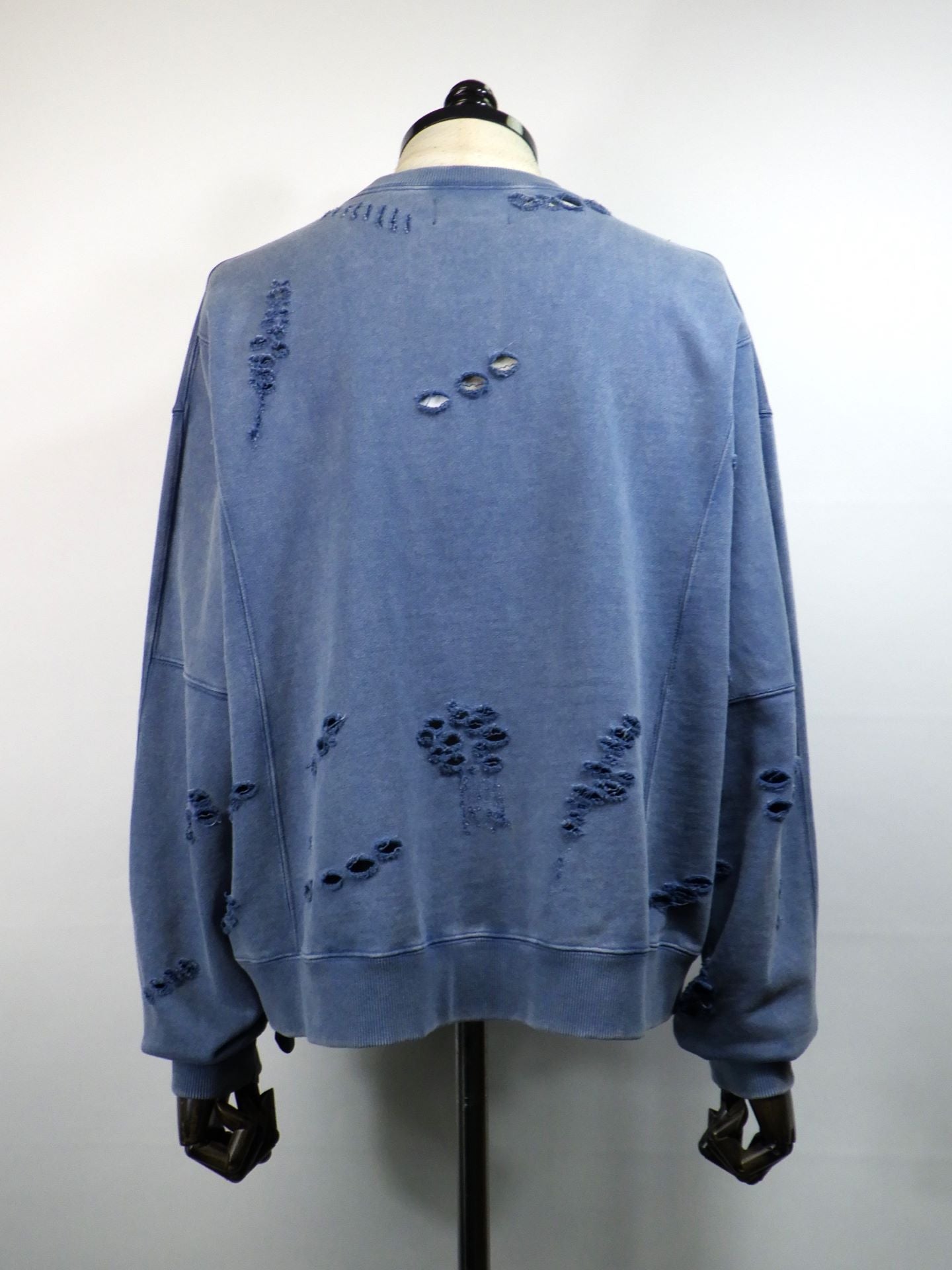 DELUXE　サボタージュスウェット　25AD2689-BL