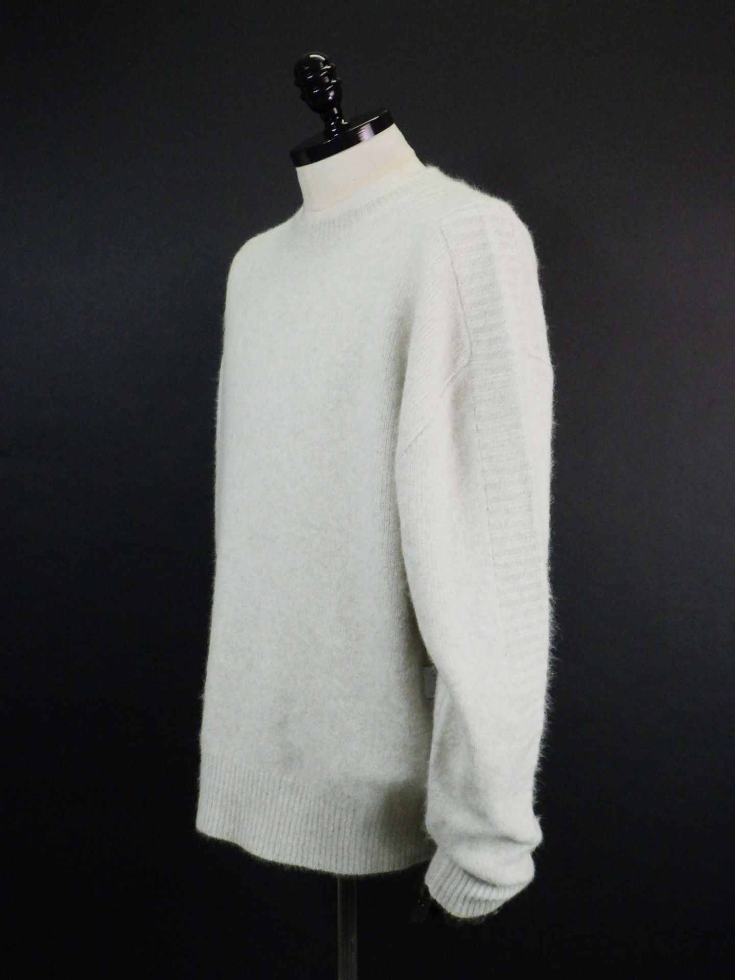 DELUXE　キティエンパイアセーター　25AD3216-GRY