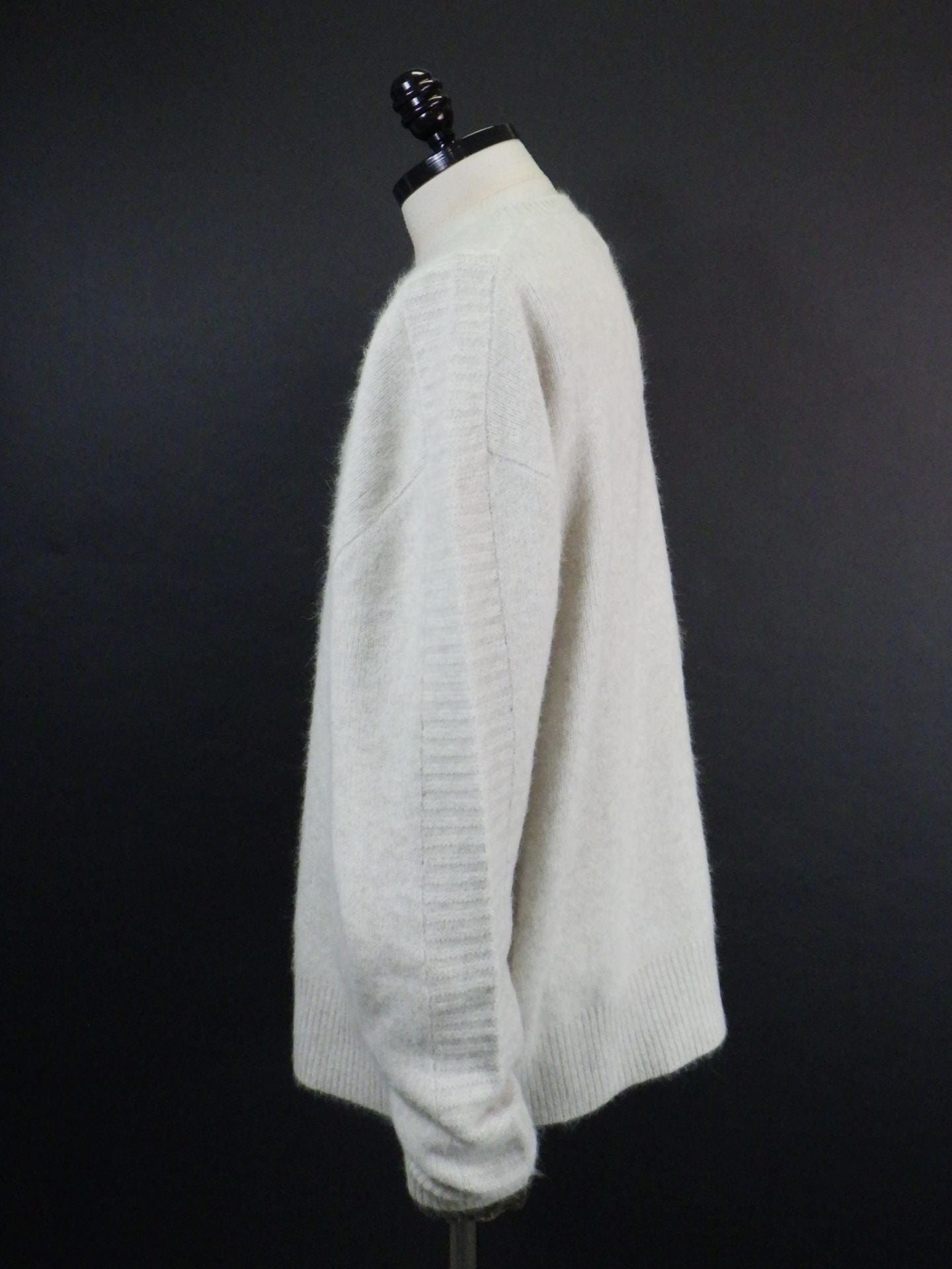 DELUXE　キティエンパイアセーター　25AD3216-GRY