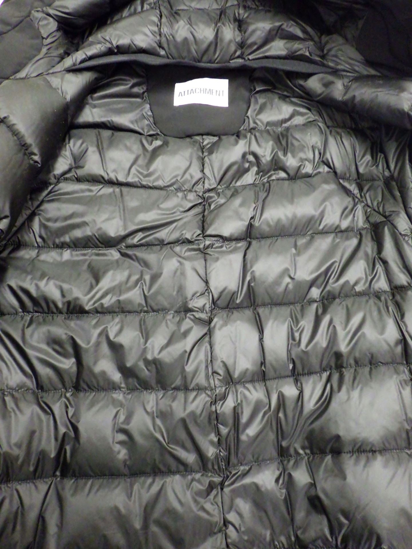 ATTACHMENT　レイヤーライトタフタフーデットダウンコート　AC52-099