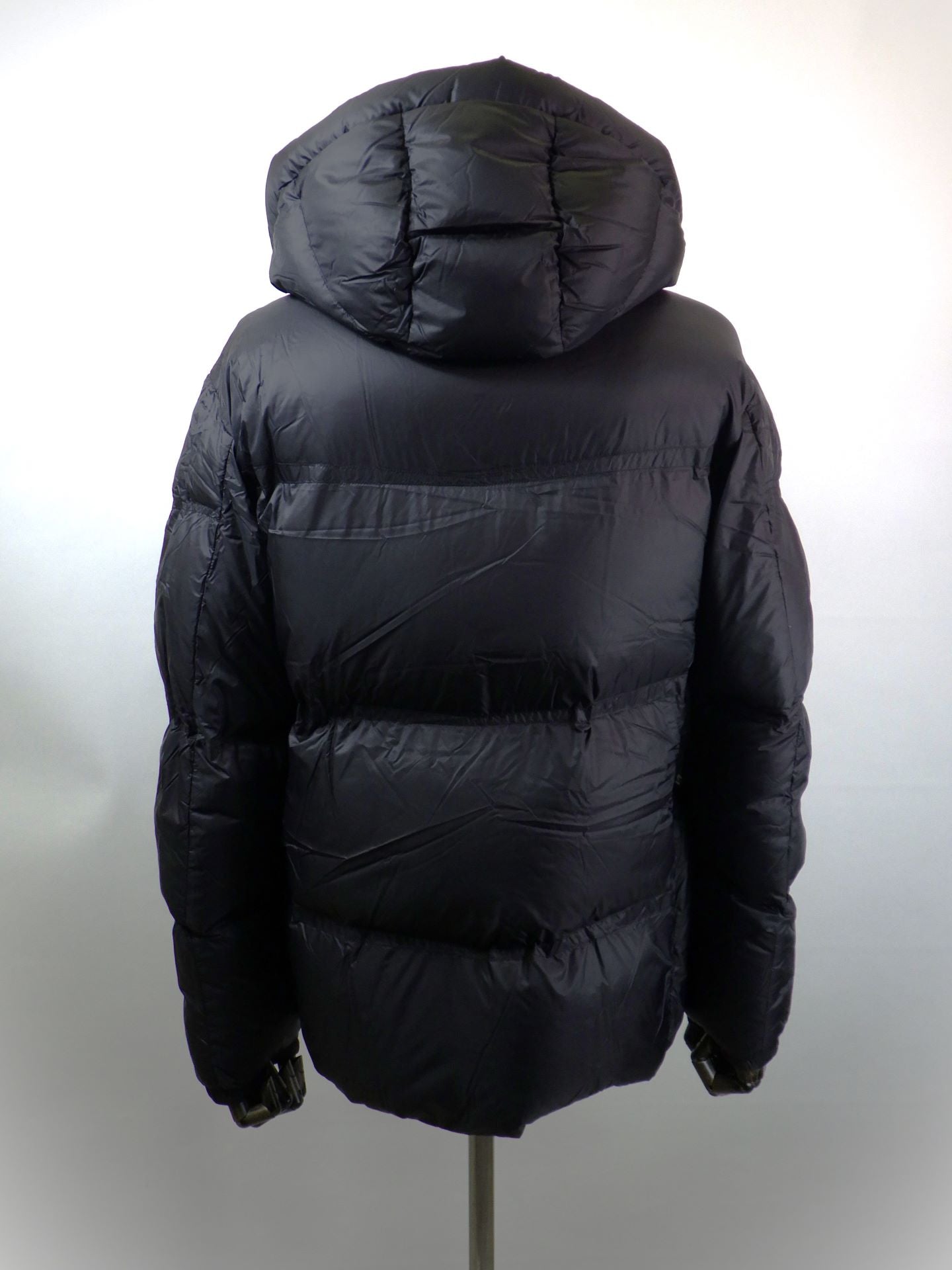 1PIU1UGUALE3 RELAX　スーパーライトテックダウンジャケットブルゾン　USO-25151