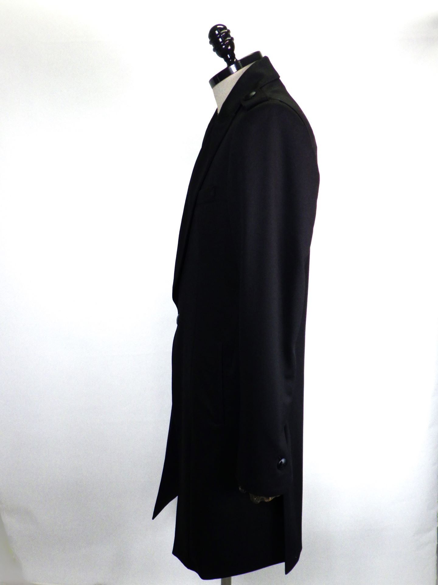 kiryuyrik　カルゼジャージーエポレットピークドラペルロングジャケット　KU-HJ71-906-BK