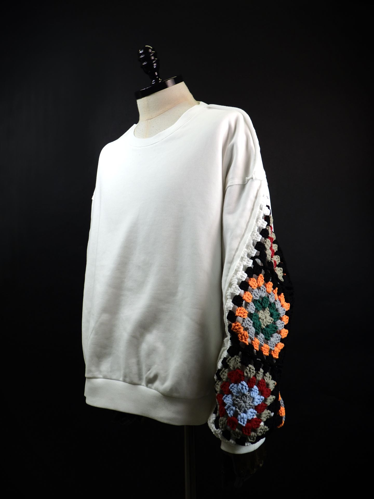 DISCOVERED　クロシェットスリーブスウェット　DC-AW25-CU-23-WHT