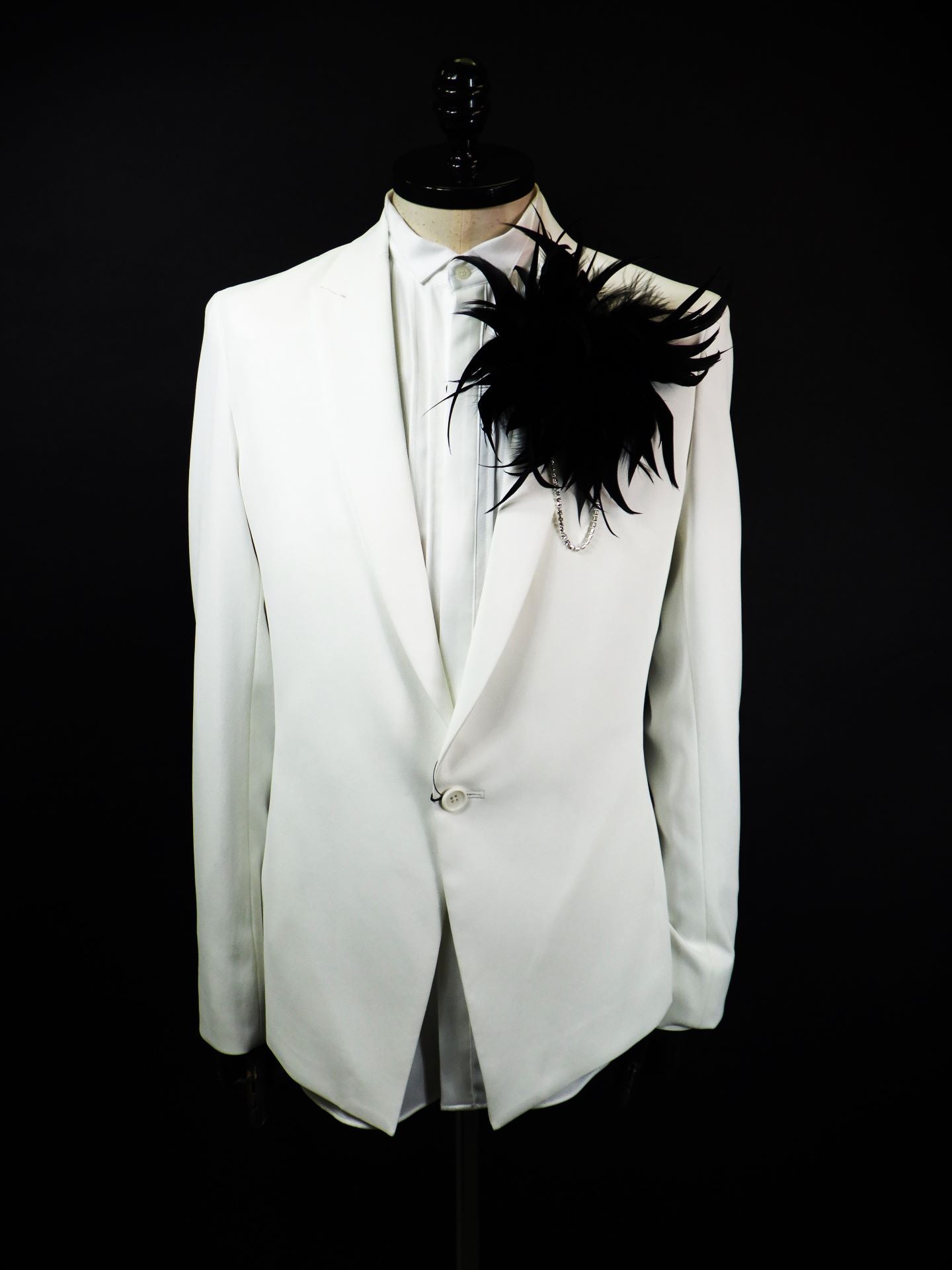 SOS TE NUTO　フェザーラインストーンコサージュ　2619Z23