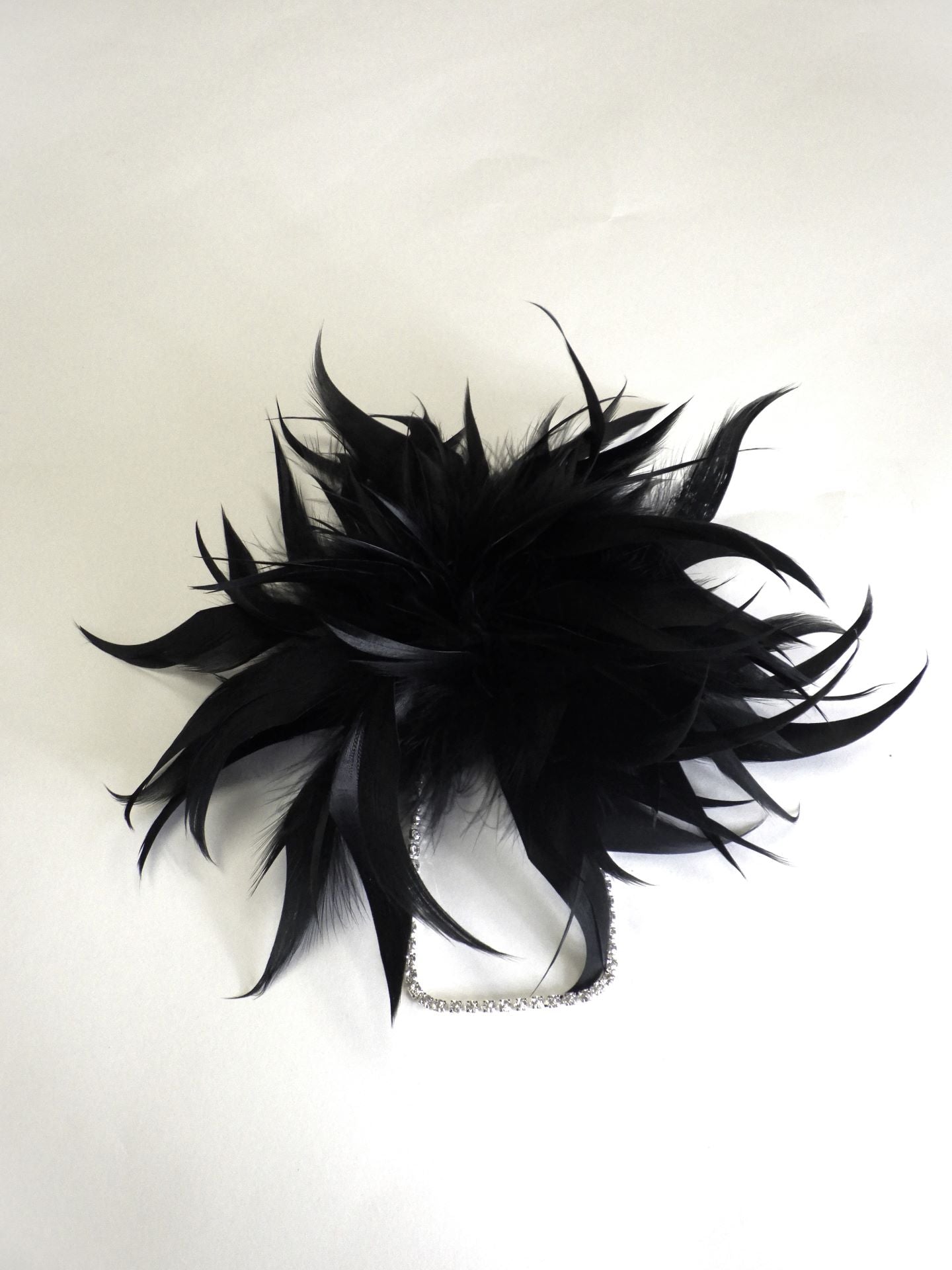 SOS TE NUTO　フェザーラインストーンコサージュ　2619Z23