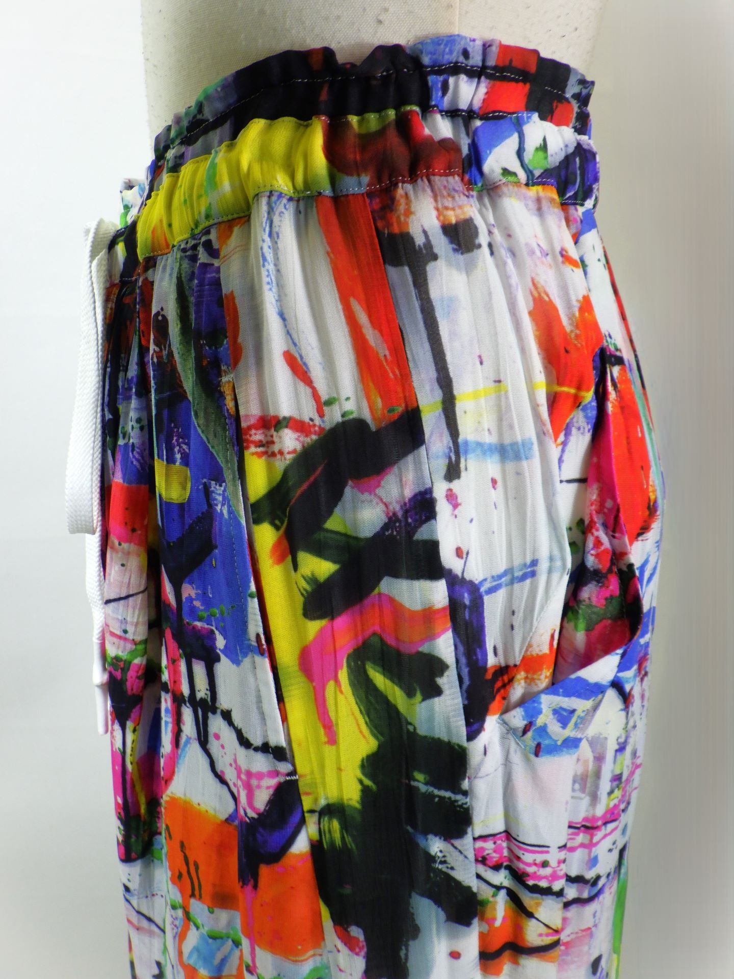 nude:MM　レーヨンシフォンインクジェットプリントワイドクロップドイージーパンツ　DS-336-COLOR PAINT