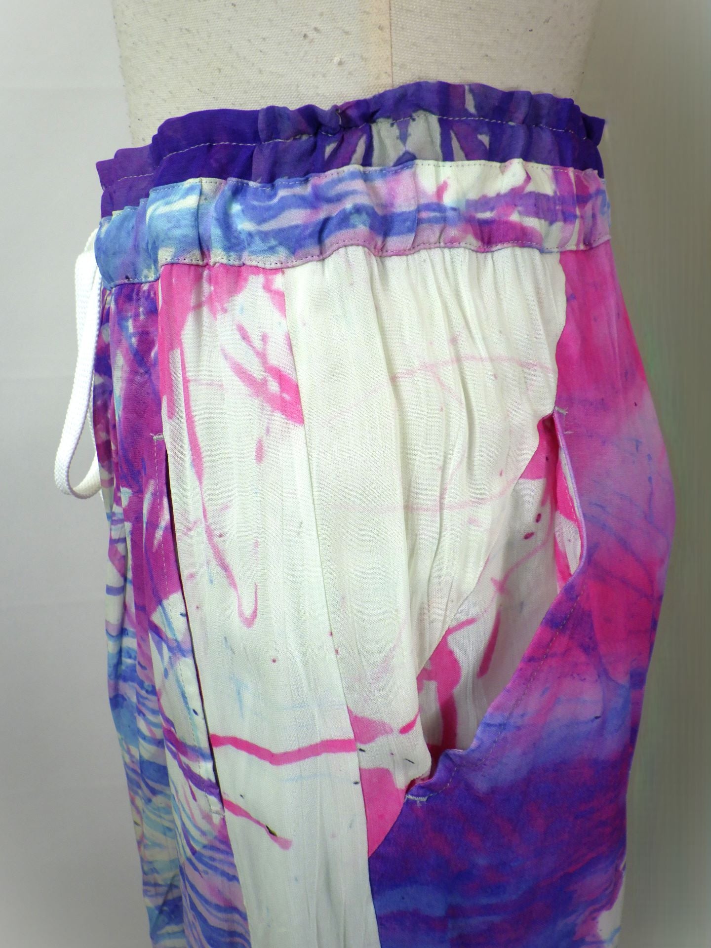 nude:MM　レーヨンシフォンインクジェットプリントワイドクロップドイージーパンツ　DS-336-PIN×PUR