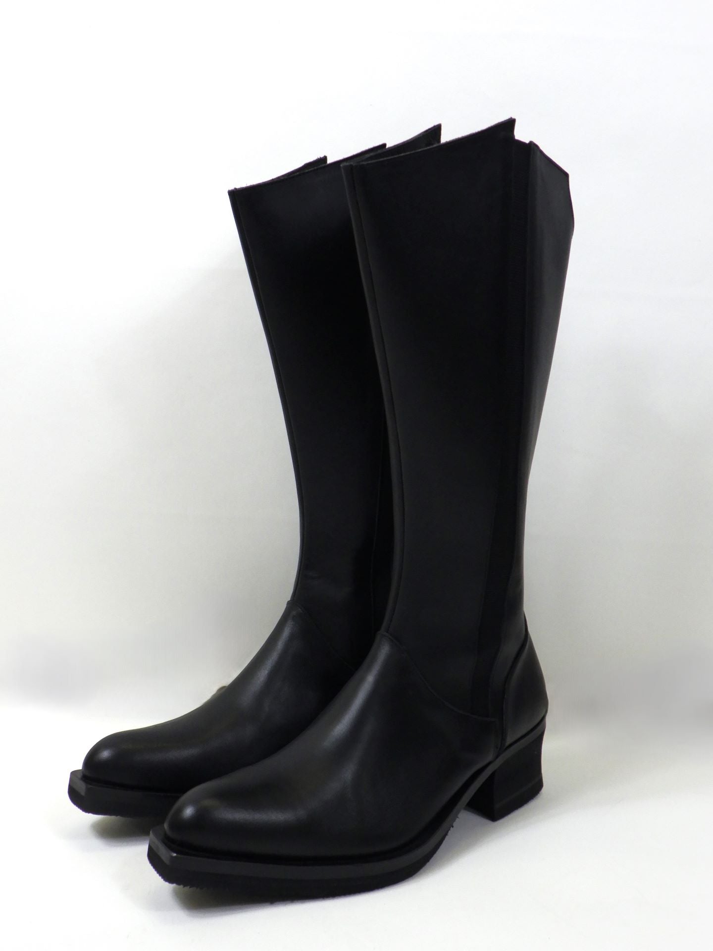 kiryuyrik (キリュウキリュウ) – KAWANO