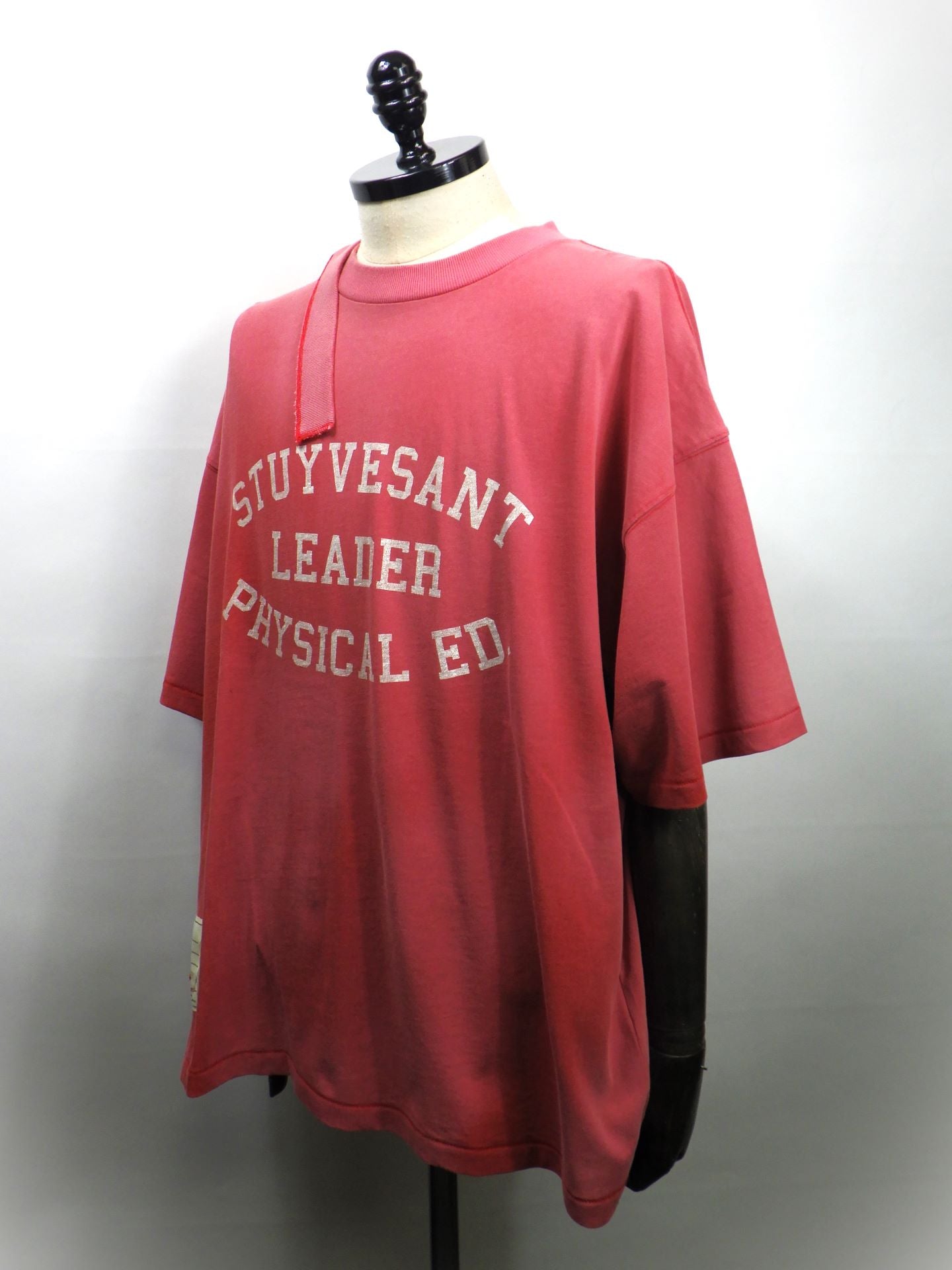 SEVESKIG　Stuyvesant College S/SL Tee　CT-SV-NRS-1002-RED