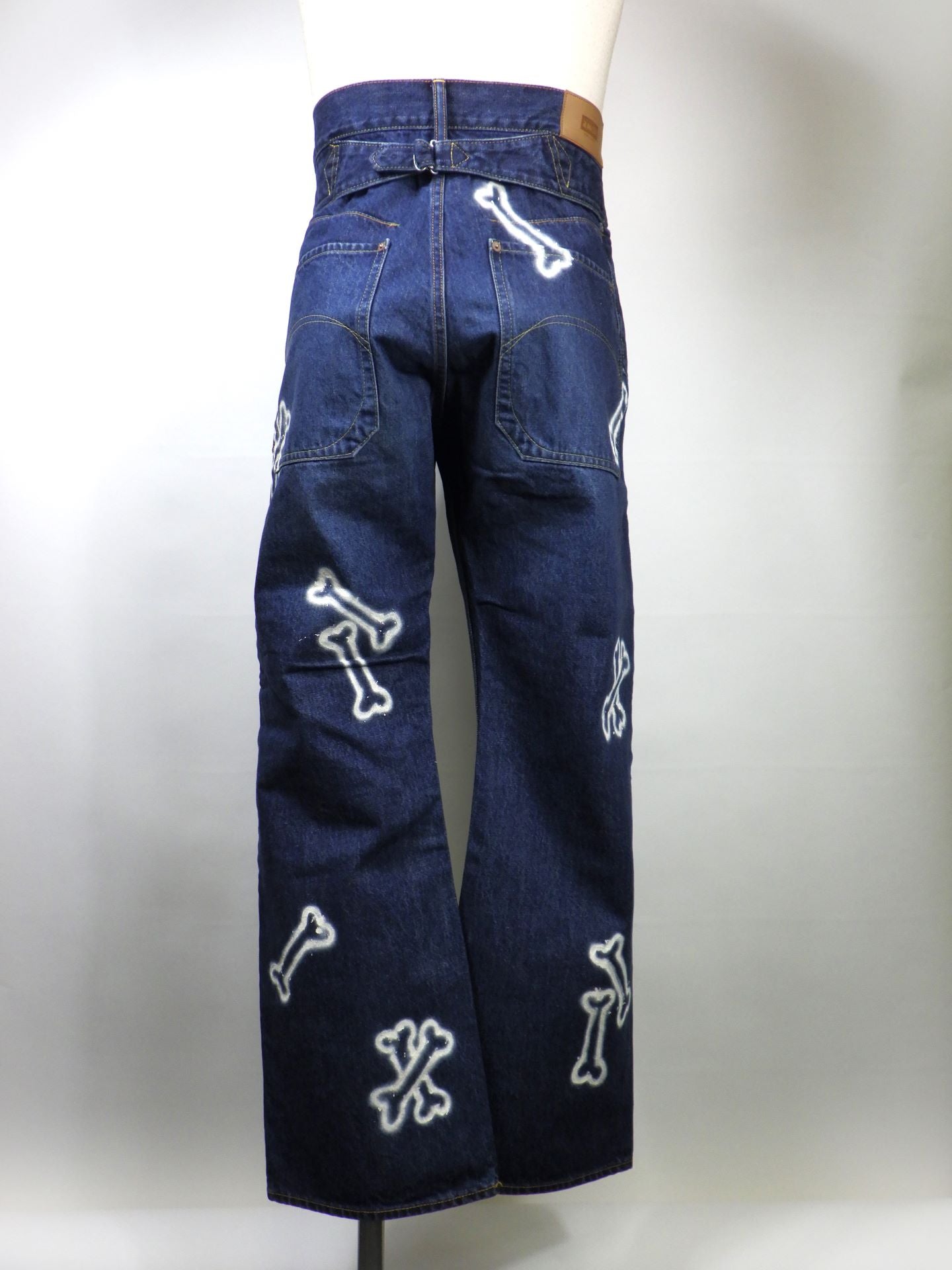 amok ハンドペインティングデニムパンツ 252067 – KAWANO