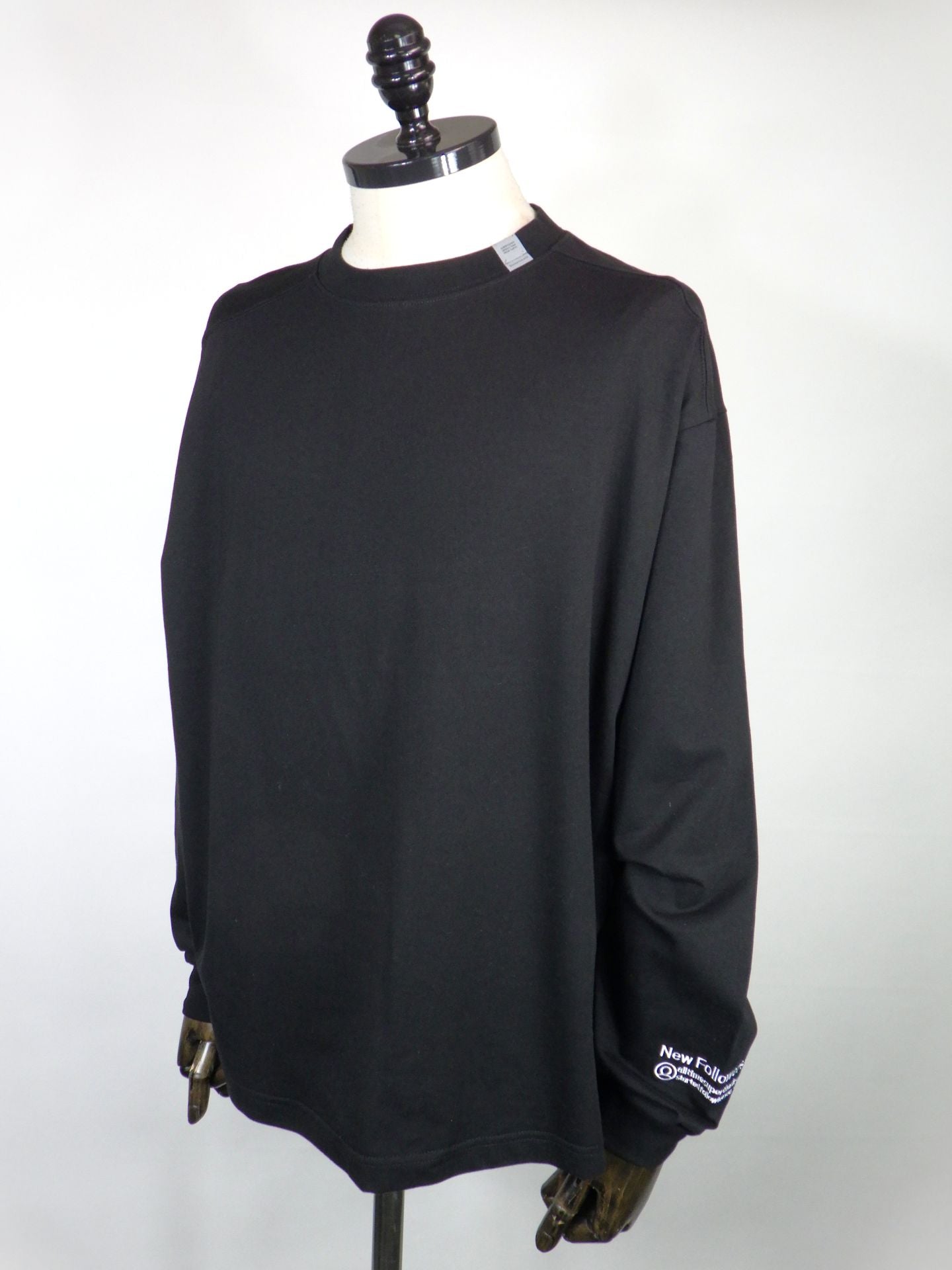 SUPERTHANKS　SBYエンブロイダリーL/S T-シャツ　ST261CS05-BK