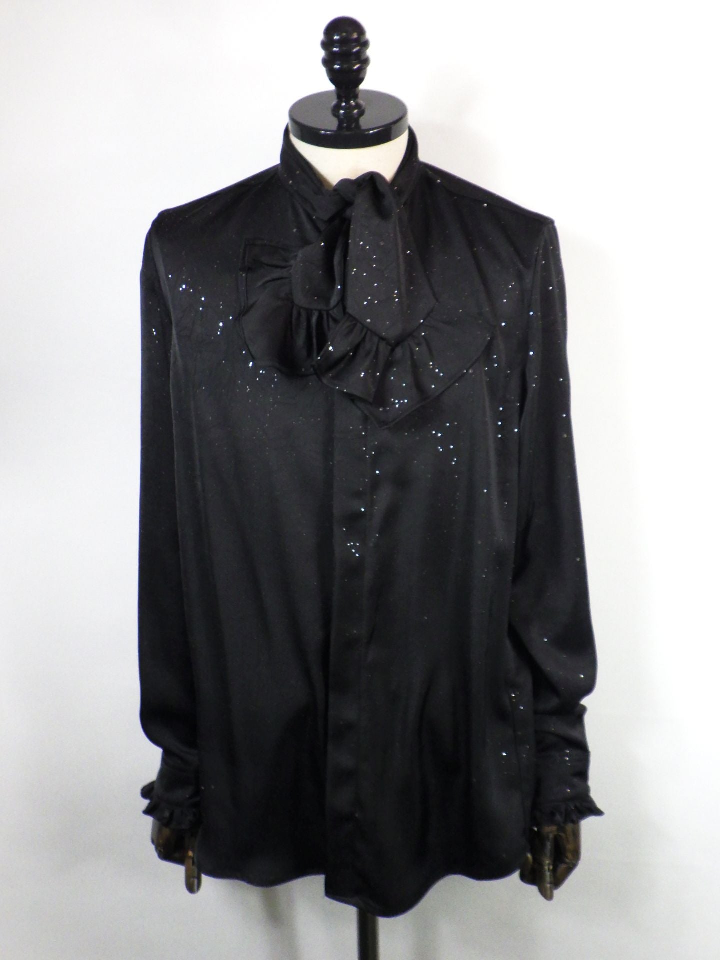 SOS TE NUTO　スカーフネックワッシャーラメサテンシャツ　2616Z09