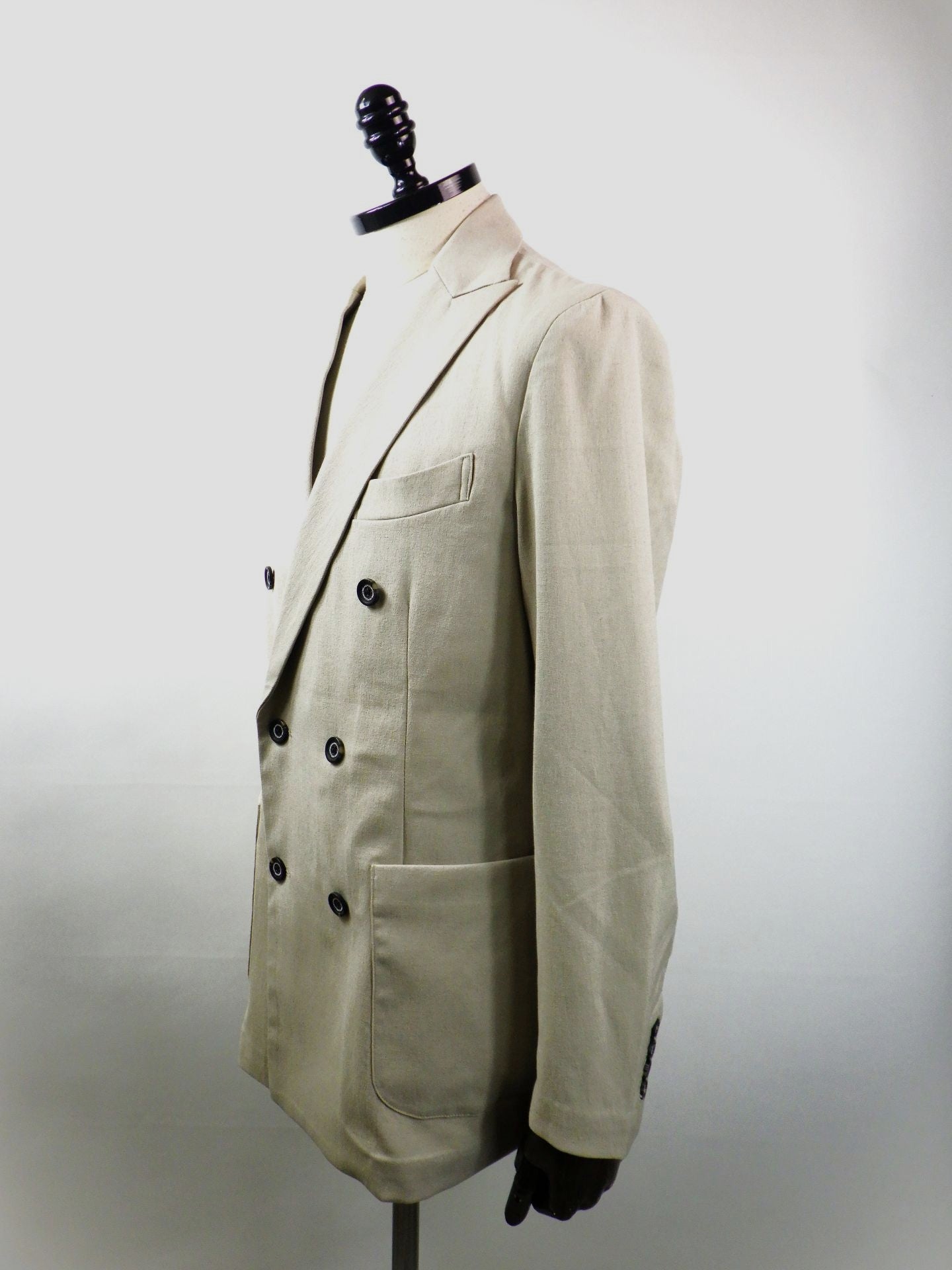 1PIU1UGUALE3 RELAX　リネンブレンドダブルピークドジャケット　USO-26008-BEG