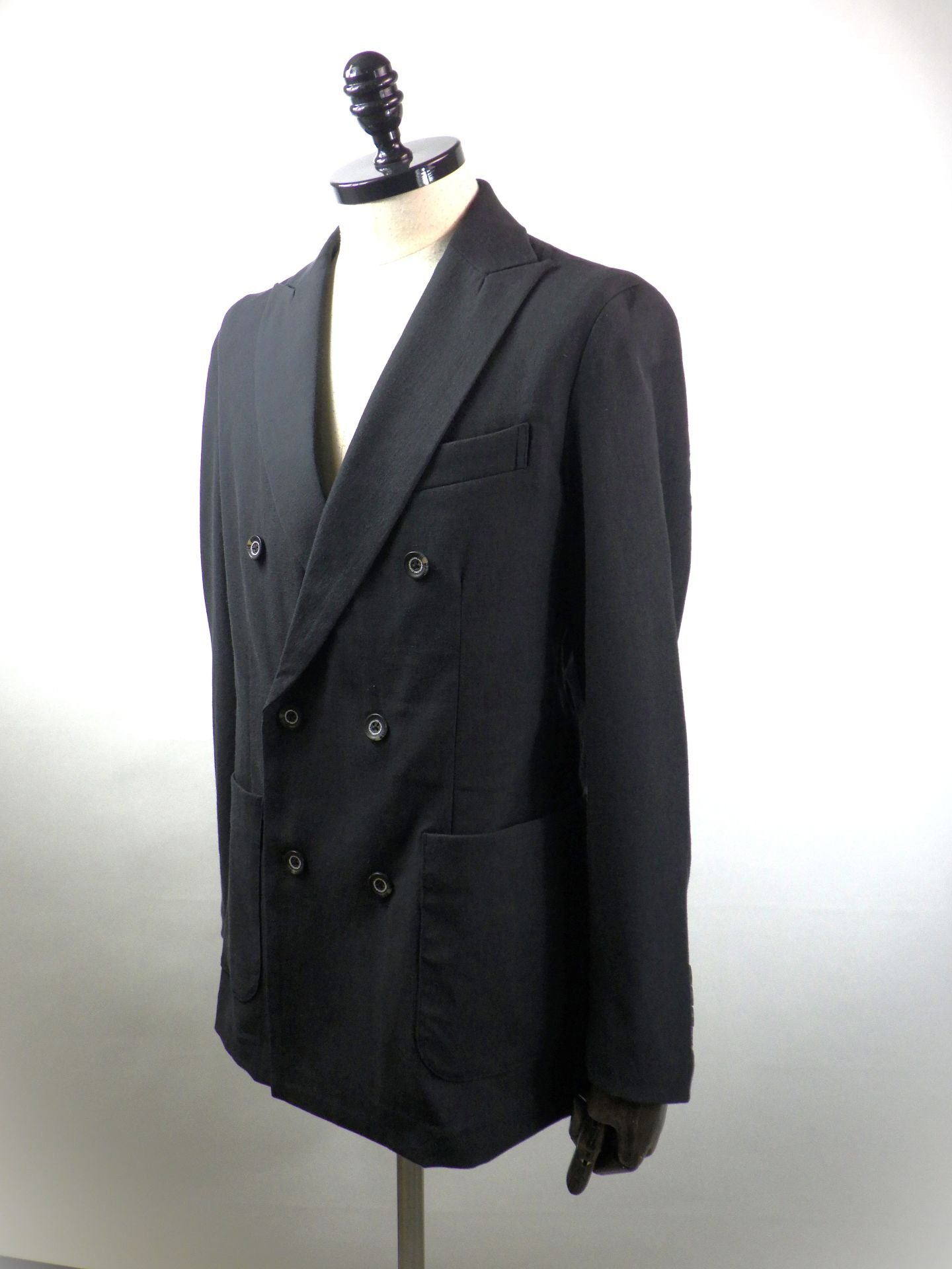 1PIU1UGUALE3 RELAX　リネンブレンドダブルピークドジャケット　USO-26008-BK