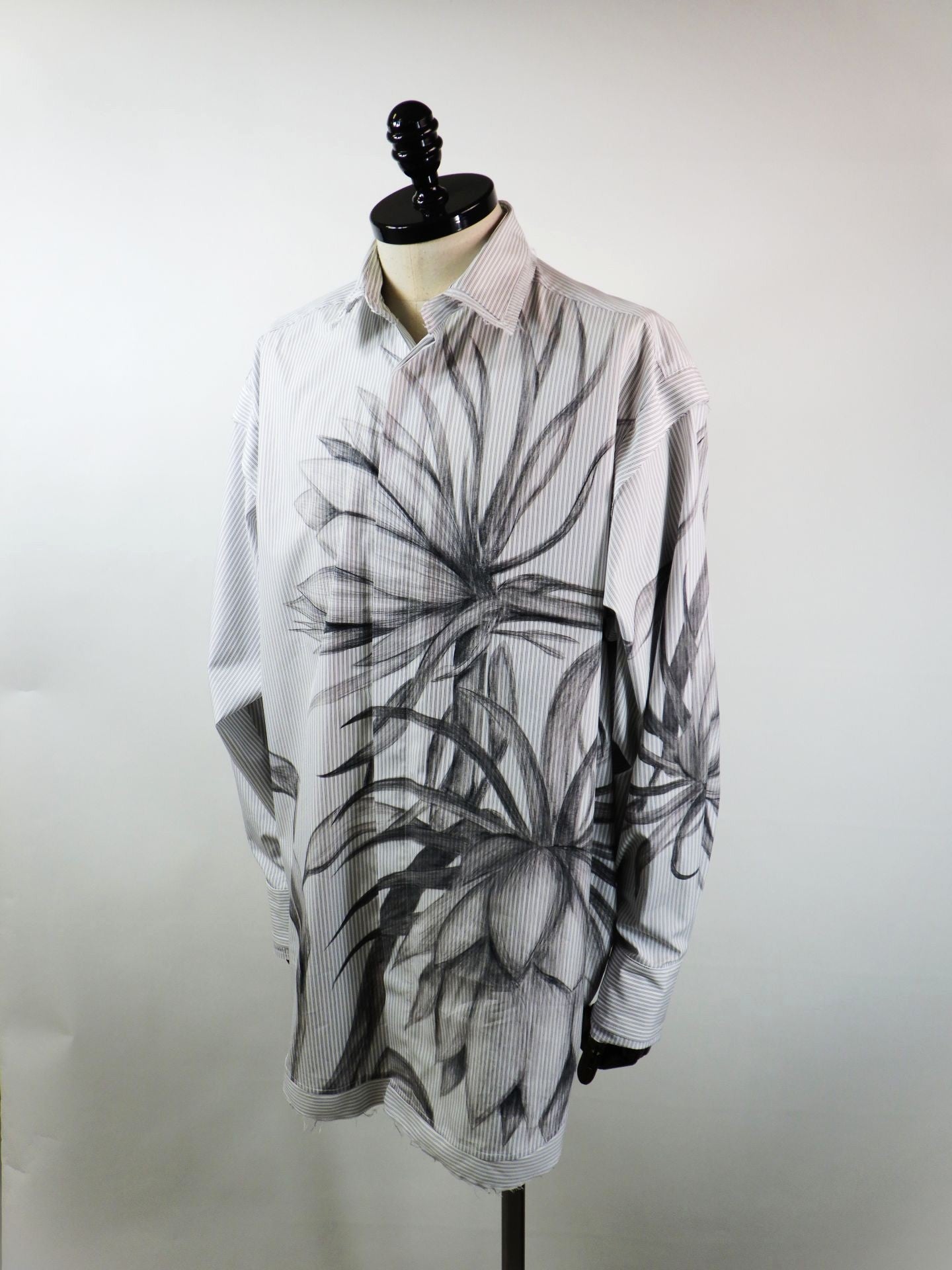 disemBySiik　ドローインググラフィックシャツ-ゲッカビジン-　26SS21-WHT